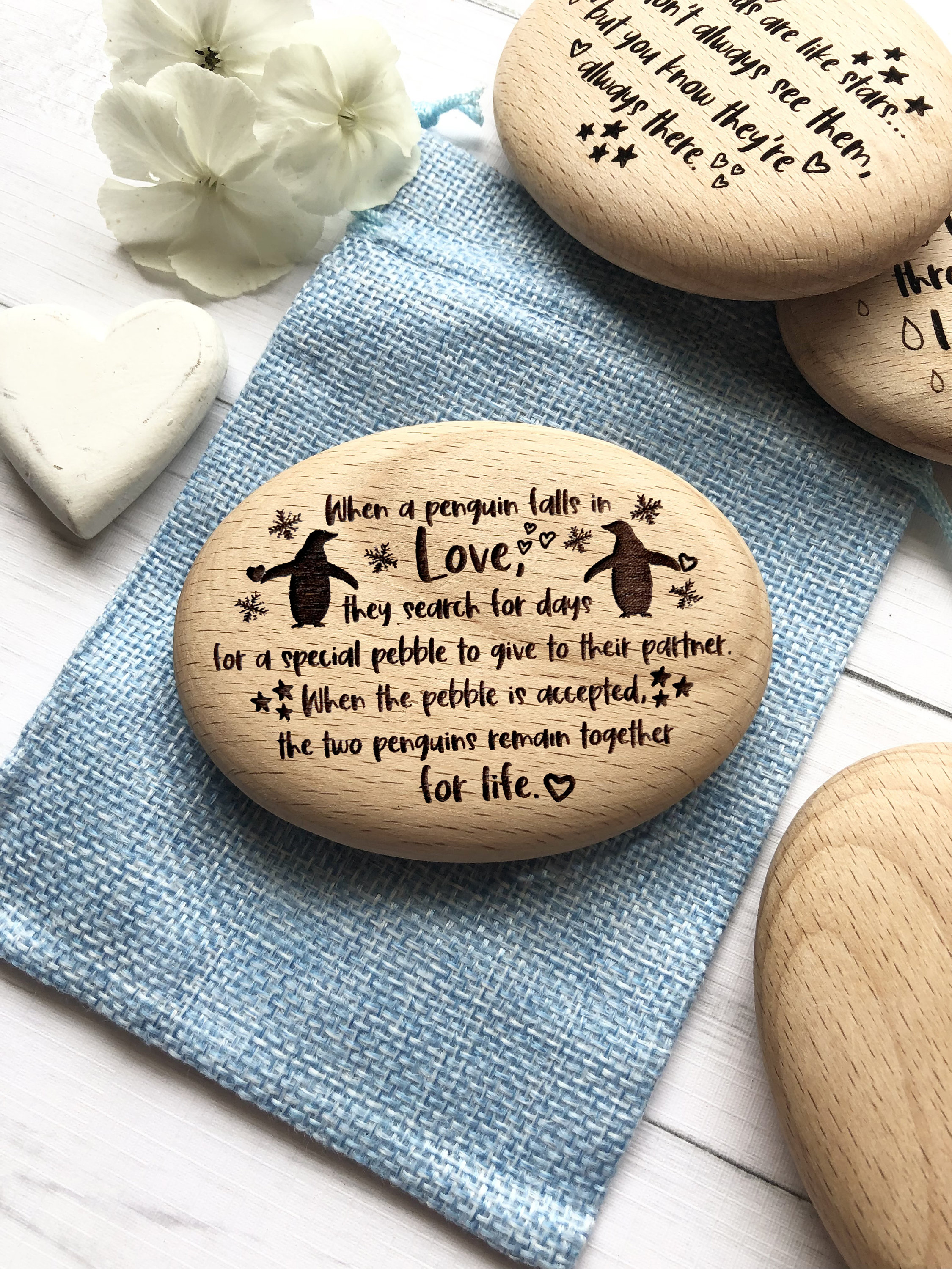 Love Gift-Penguin Pebble