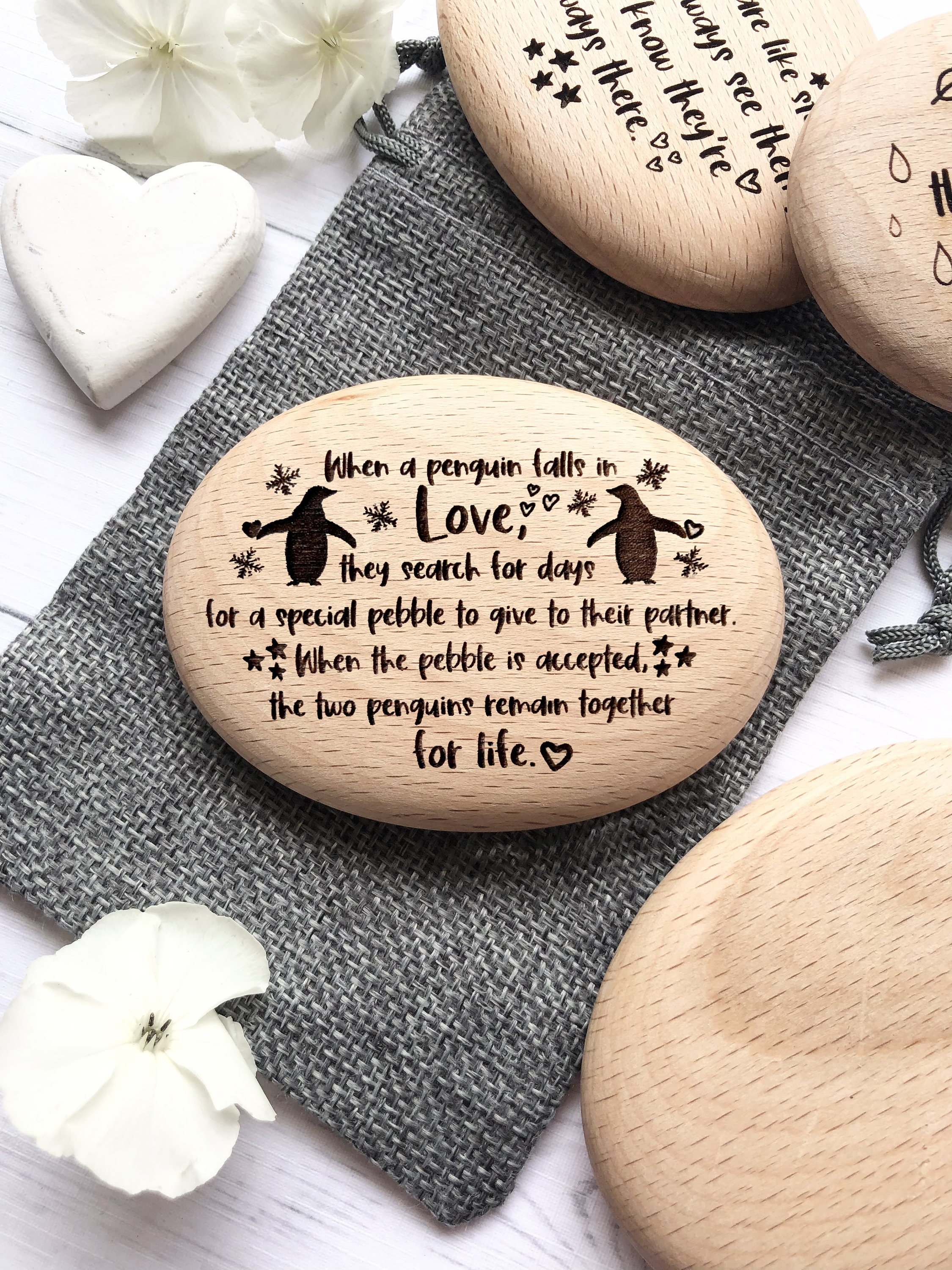 Love Gift-Penguin Pebble