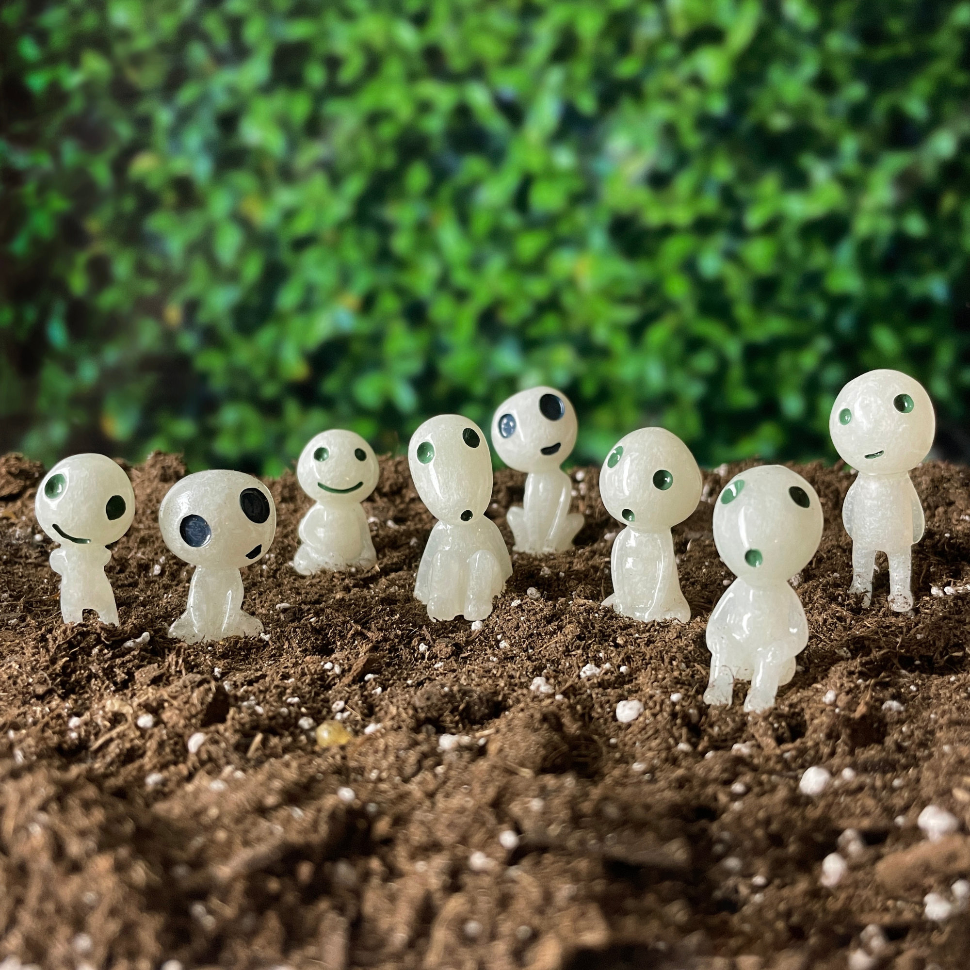 👻Cute Glow in the Dark Plant Accessory🌱