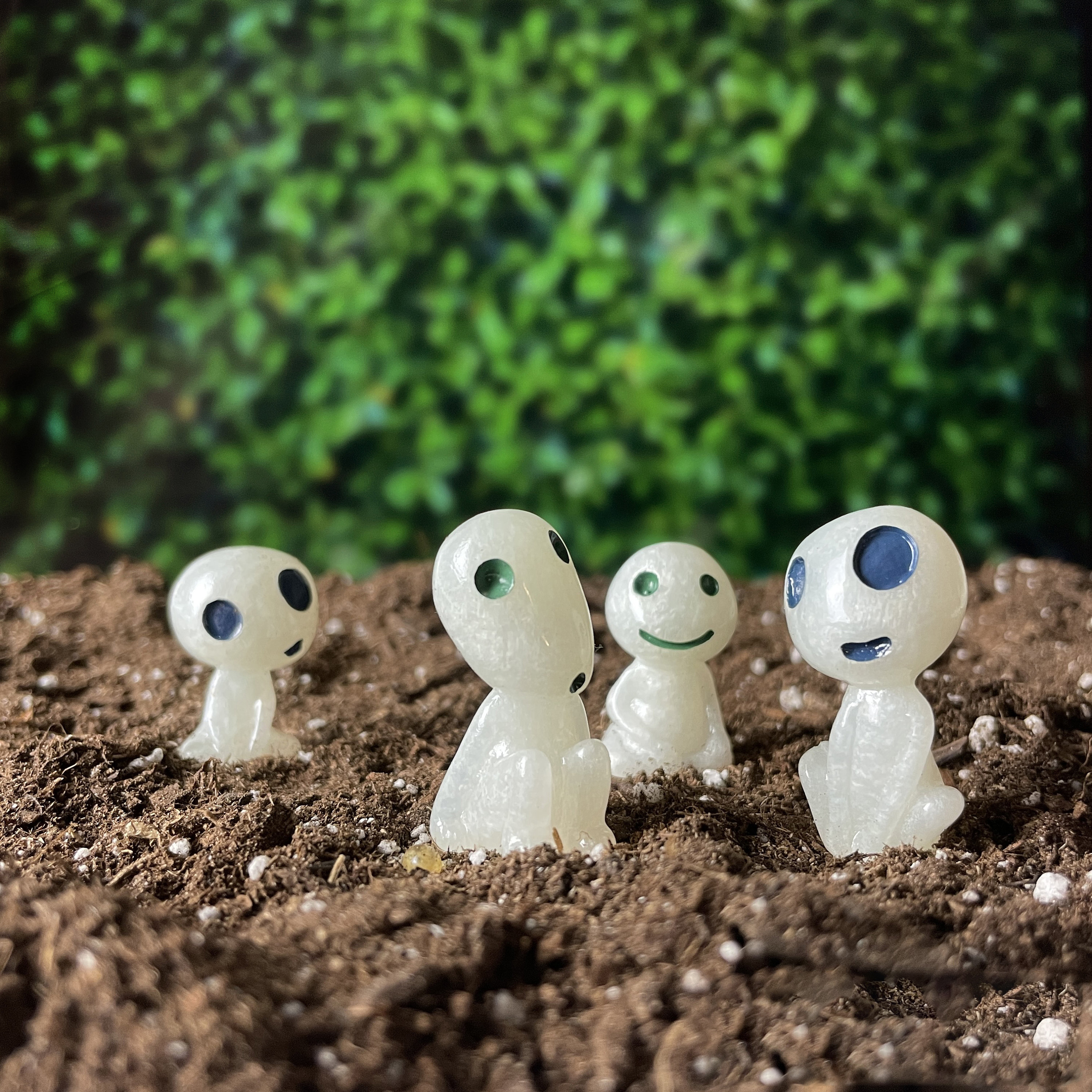 👻Cute Glow in the Dark Plant Accessory🌱