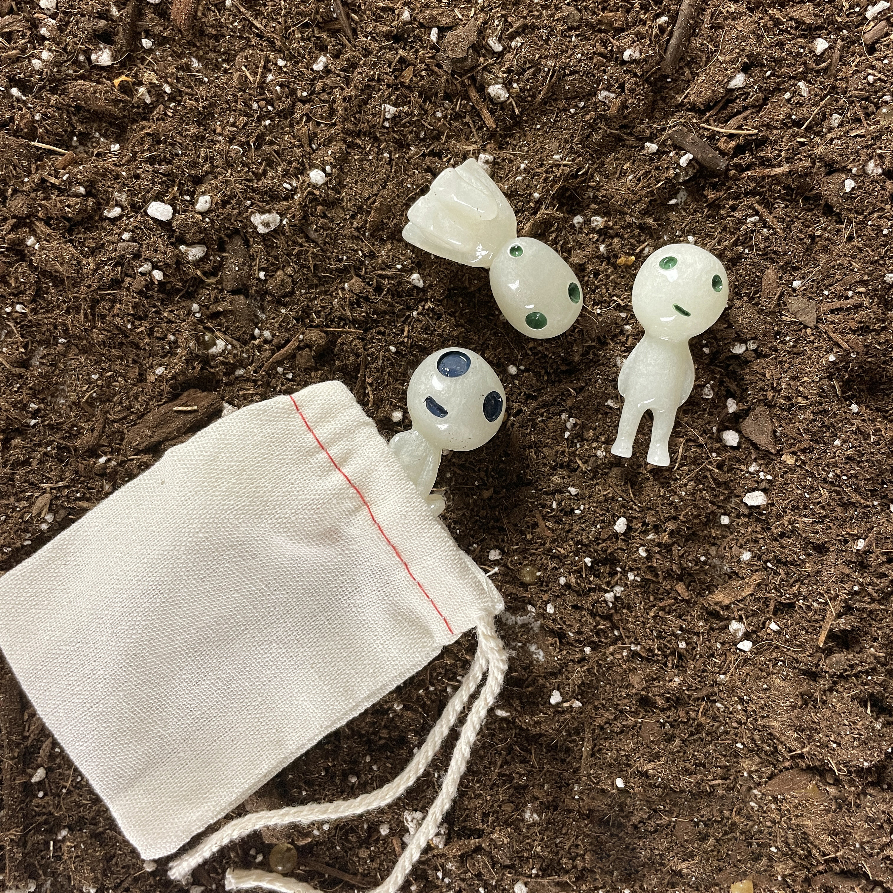 👻Cute Glow in the Dark Plant Accessory🌱