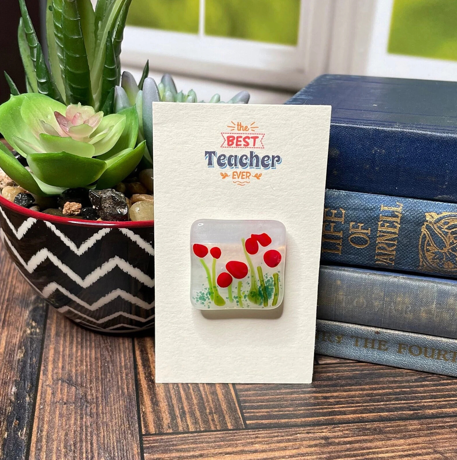 Glass Gift Hug with Flowers