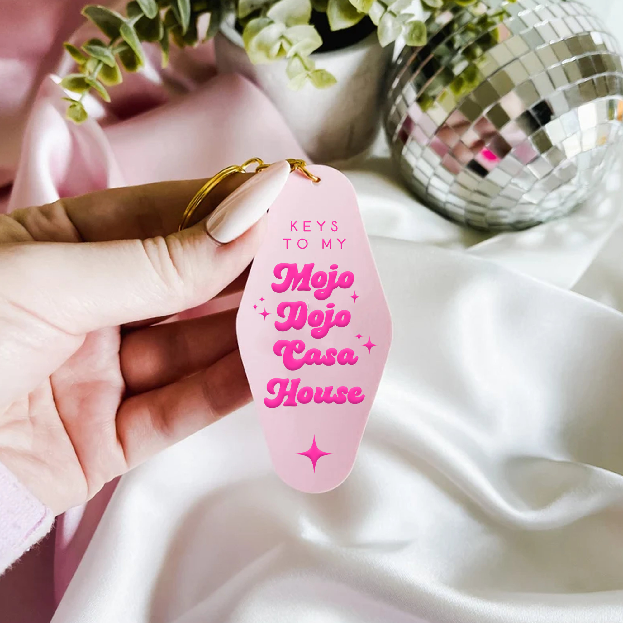 🎀Retro Funny Pink Keychain