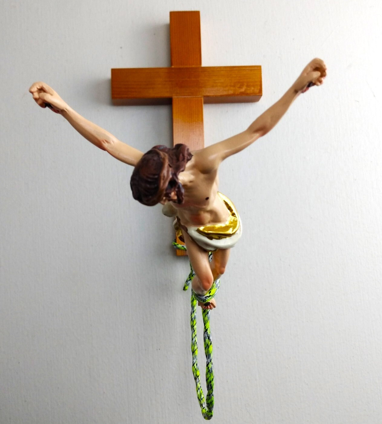 Wall Bungee Jumping Jesus Cross Ornament 