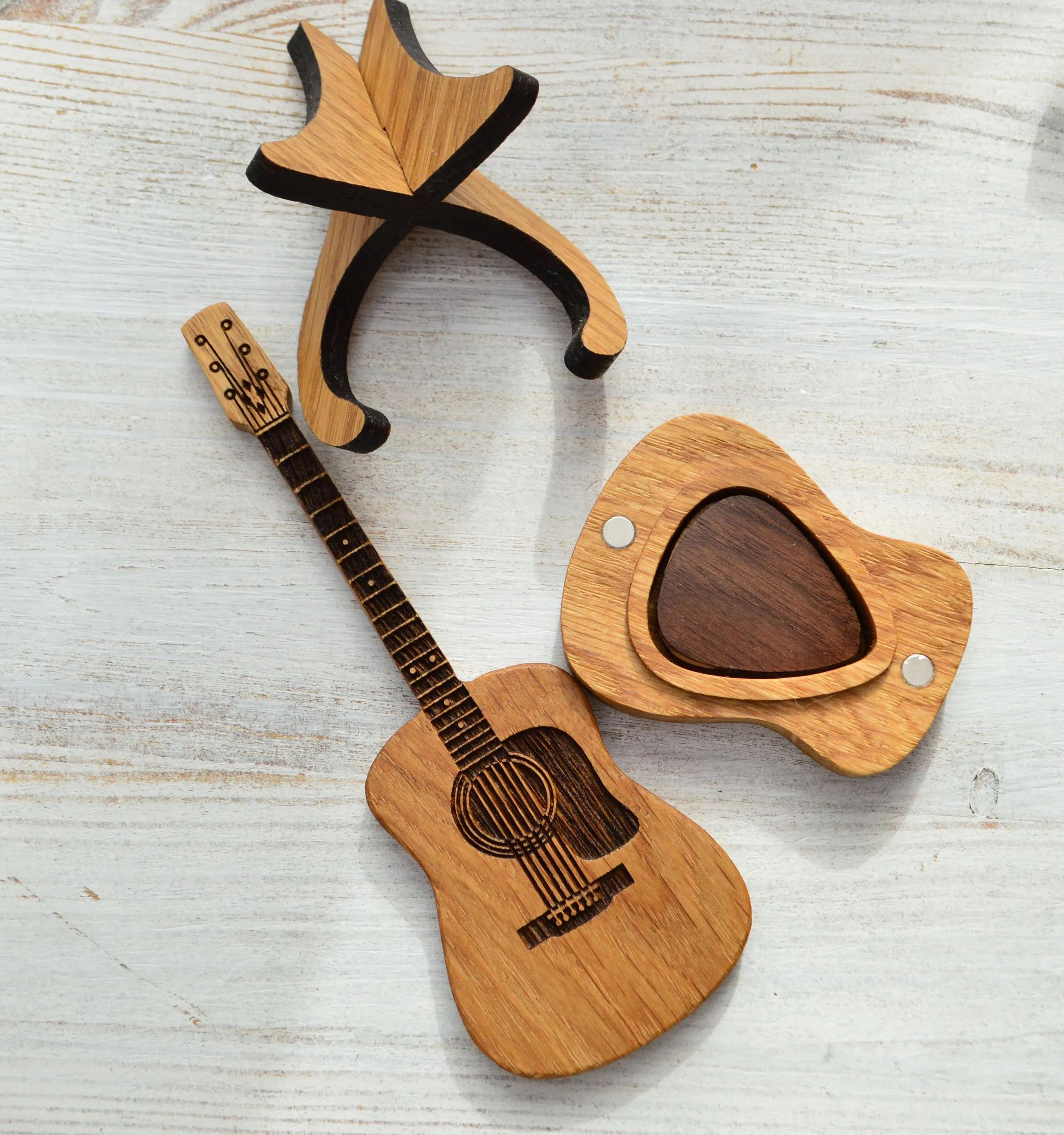 🎁Wooden Acoustic Guitar Pick Box🎸