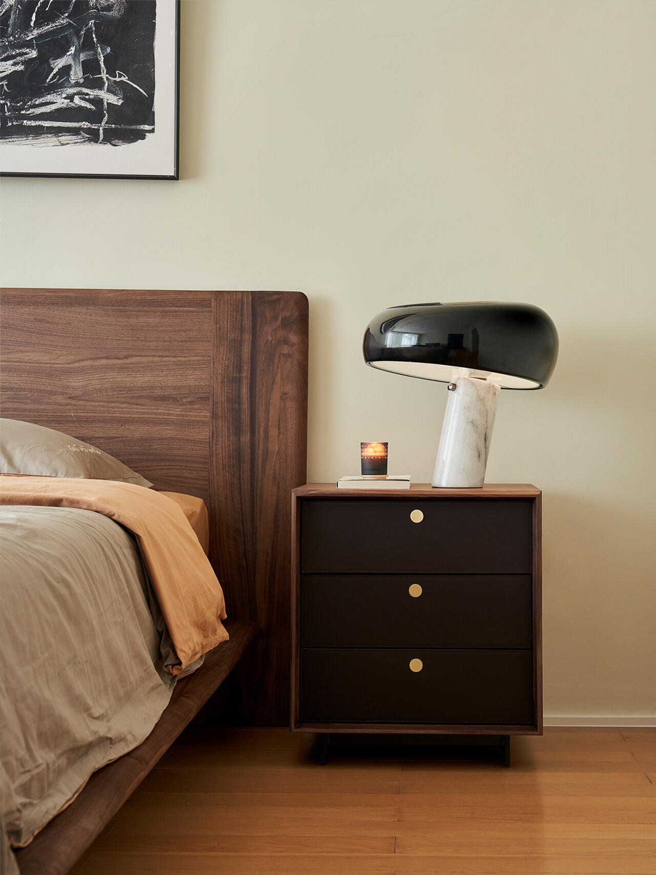 Marble Snoopy Table Lamp