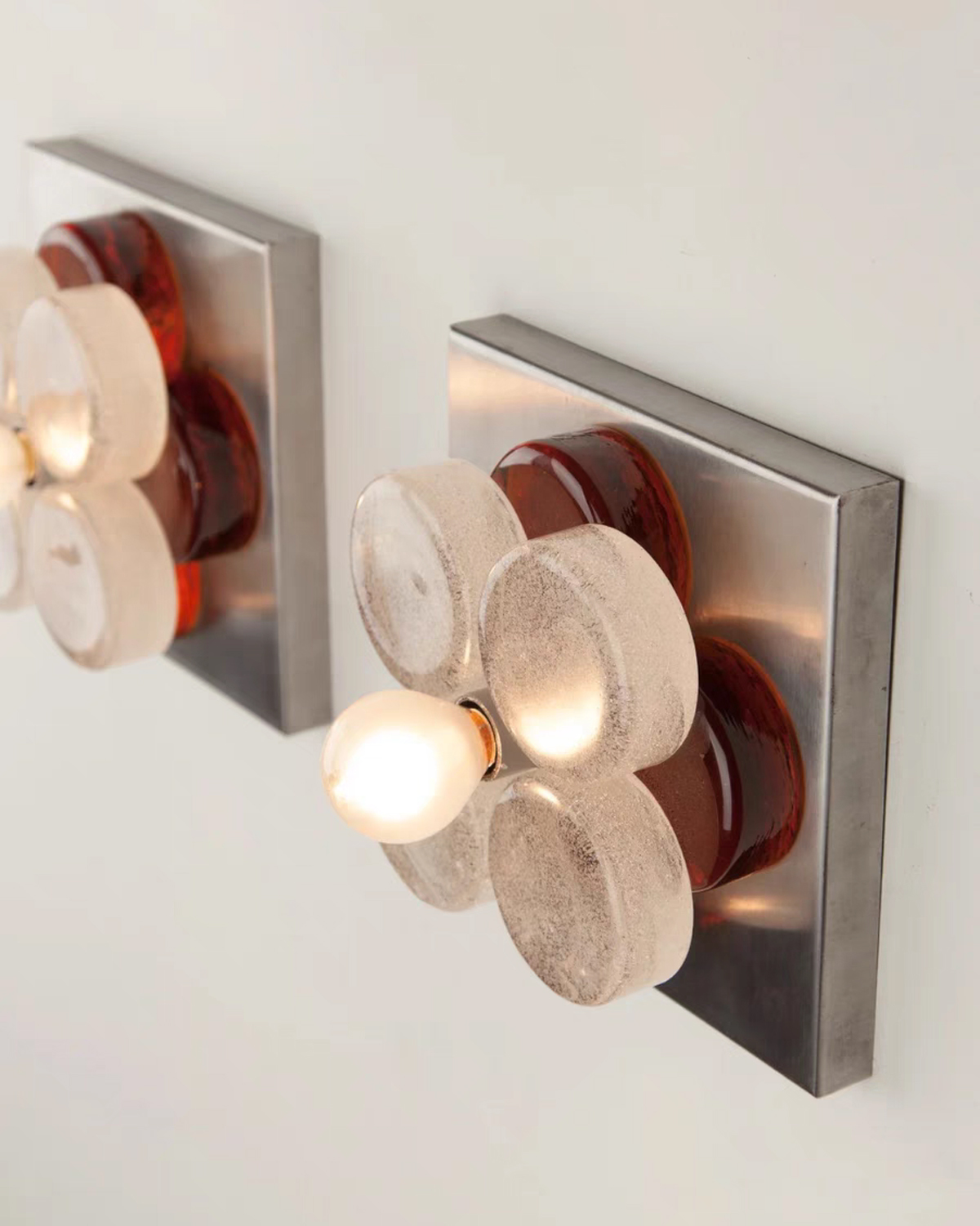 Maruno Ruby Clover Wall Lamp