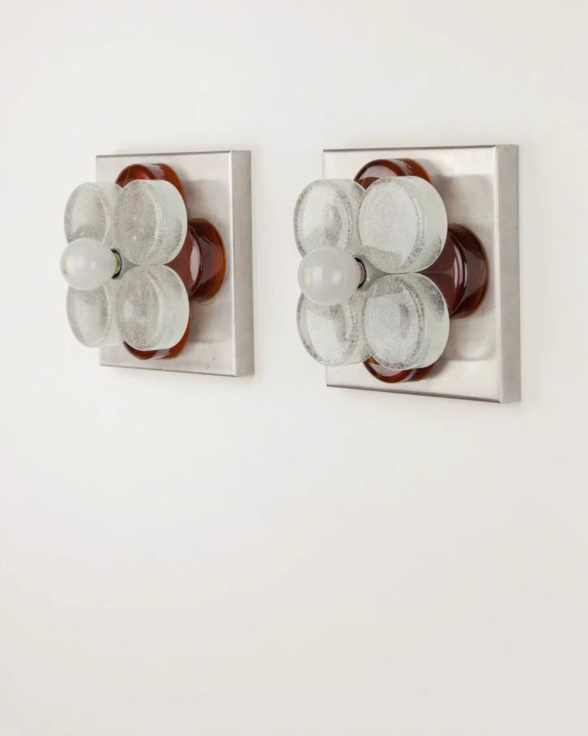 Maruno Ruby Clover Wall Lamp