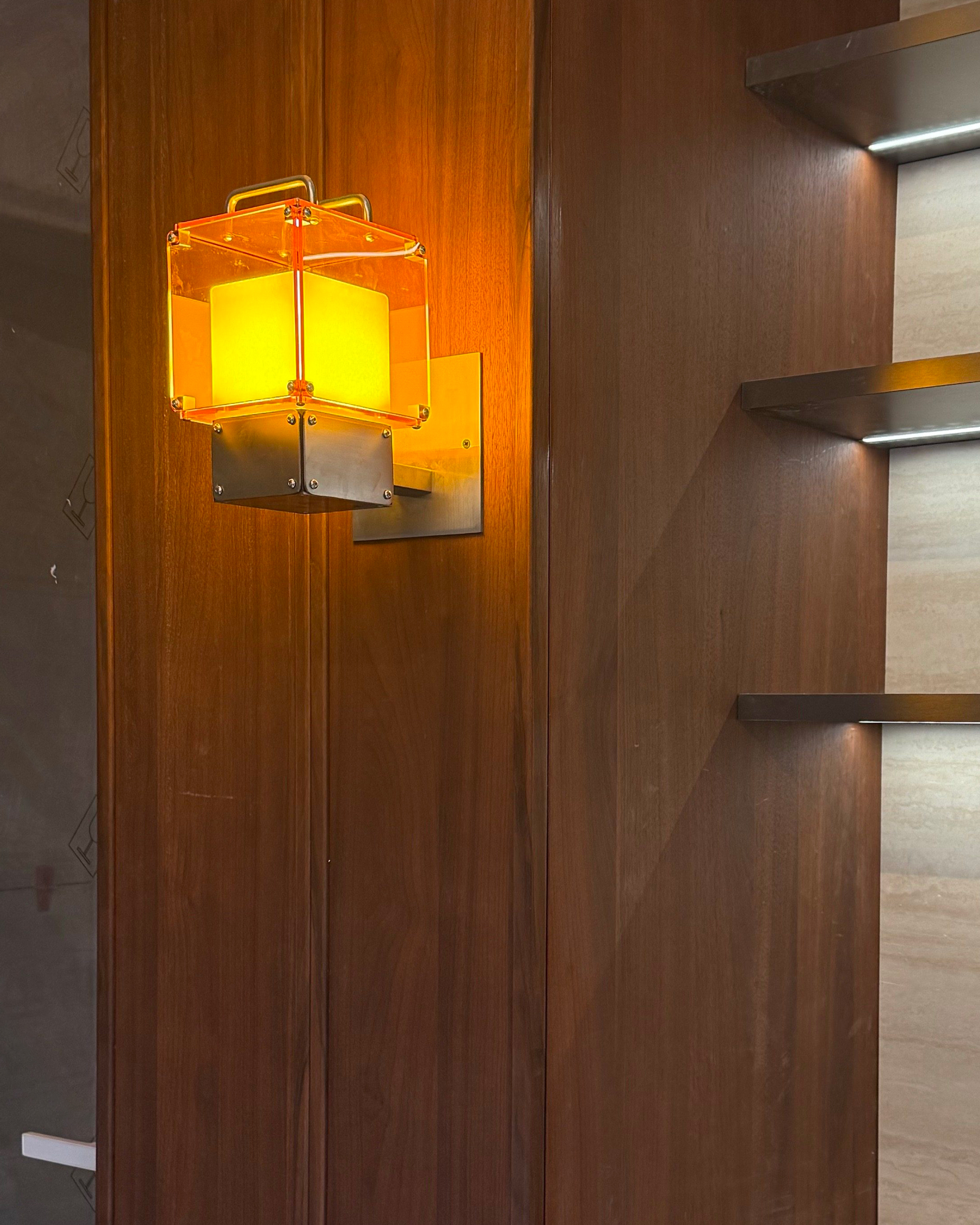 Amber Core Wall Lamp