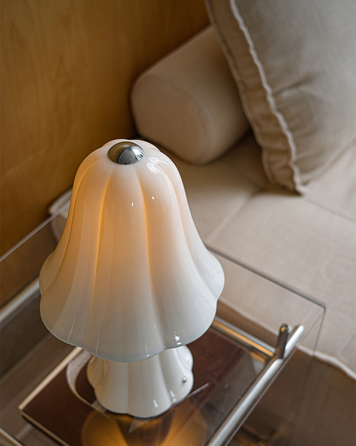 Luma Bud Ceramic Table Lamp