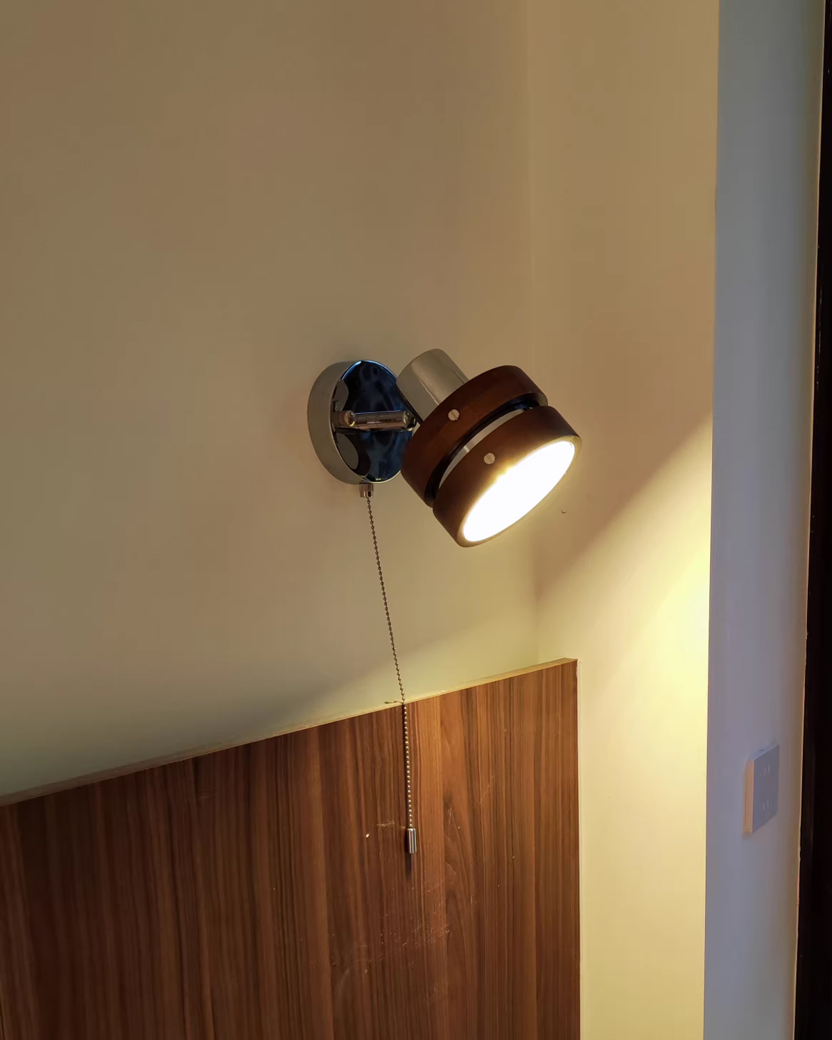 Woodwish Wall Lamp
