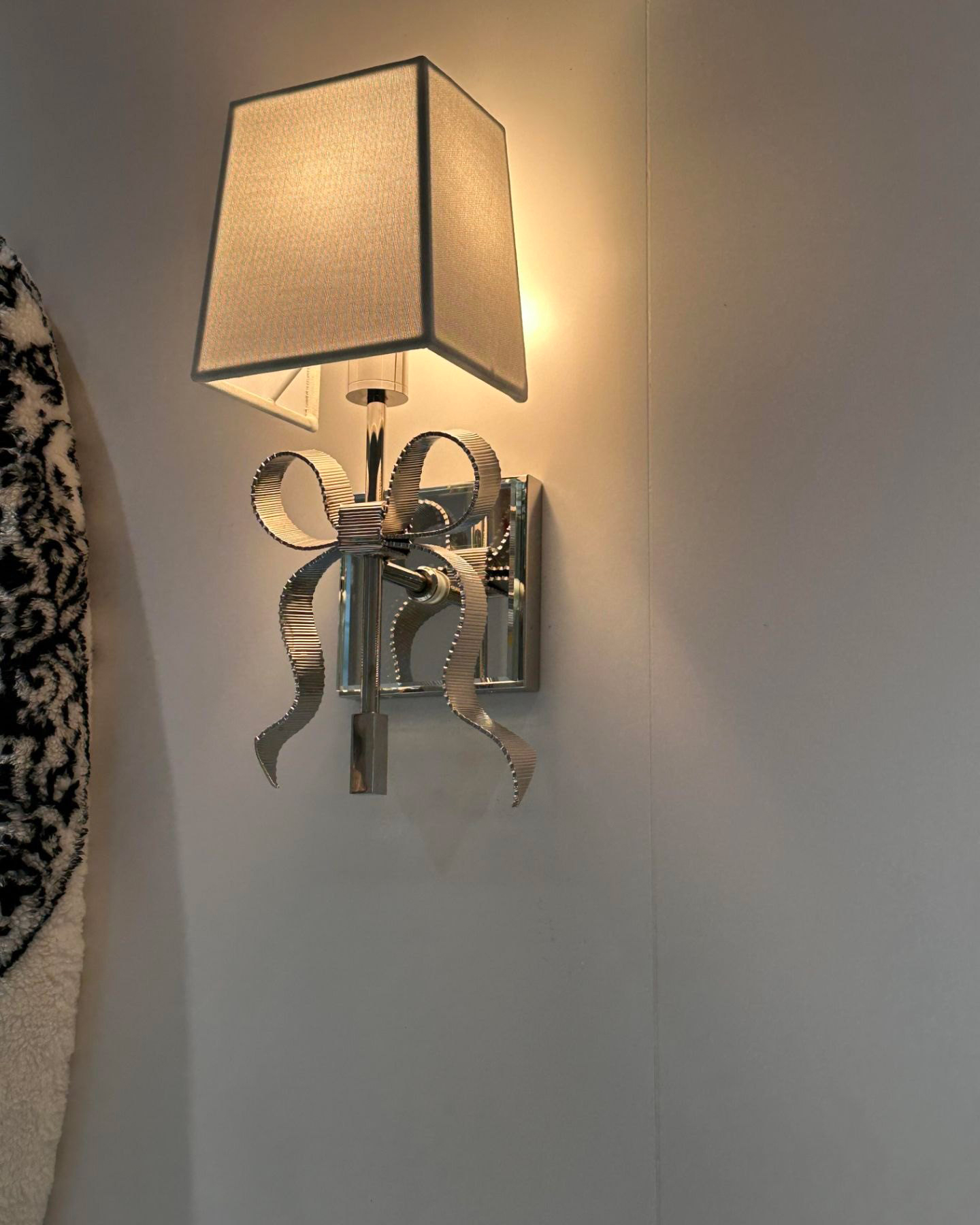 Keepsake Ribbon Wall Sconce