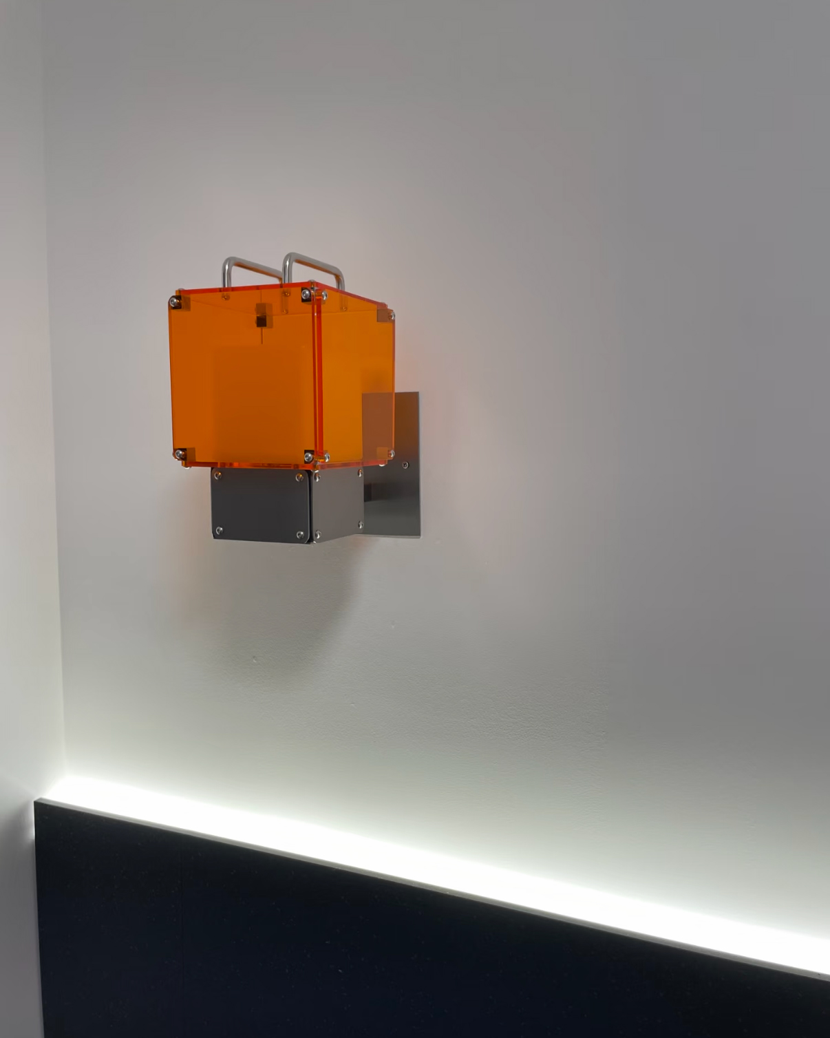 Amber Core Wall Lamp