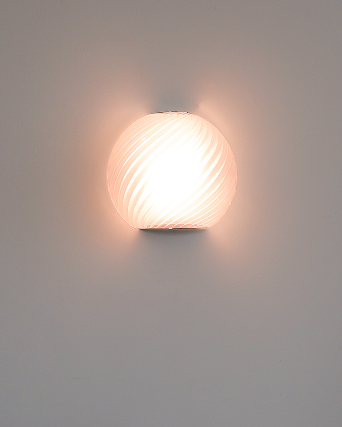 Aureo Pebble Wall Light