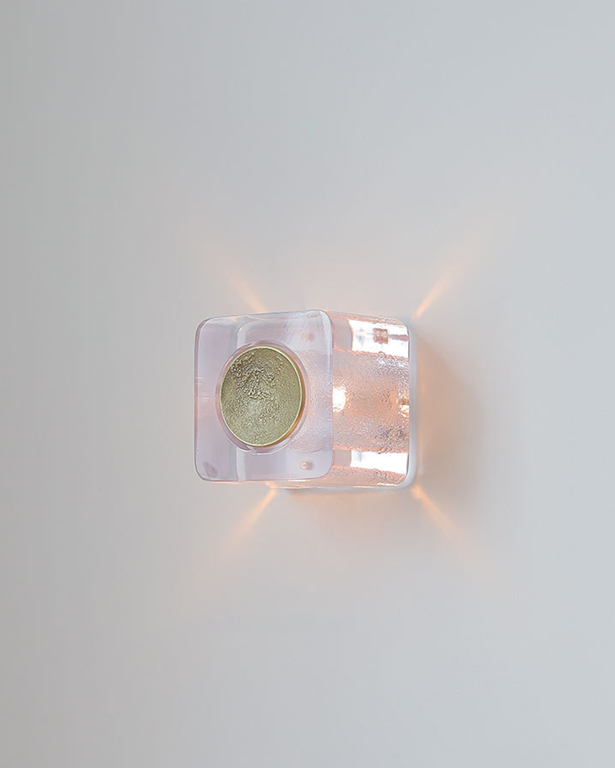 Glimmering Aurum Wall Light