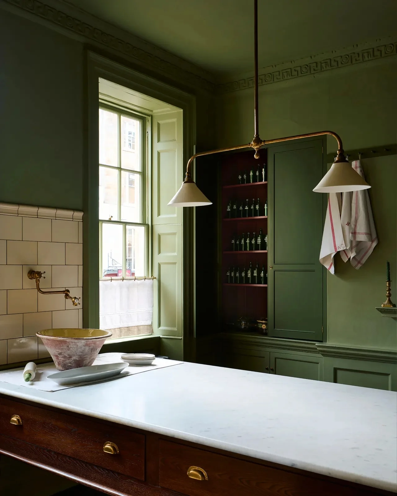 Gilded Path Ceramic Chandelier