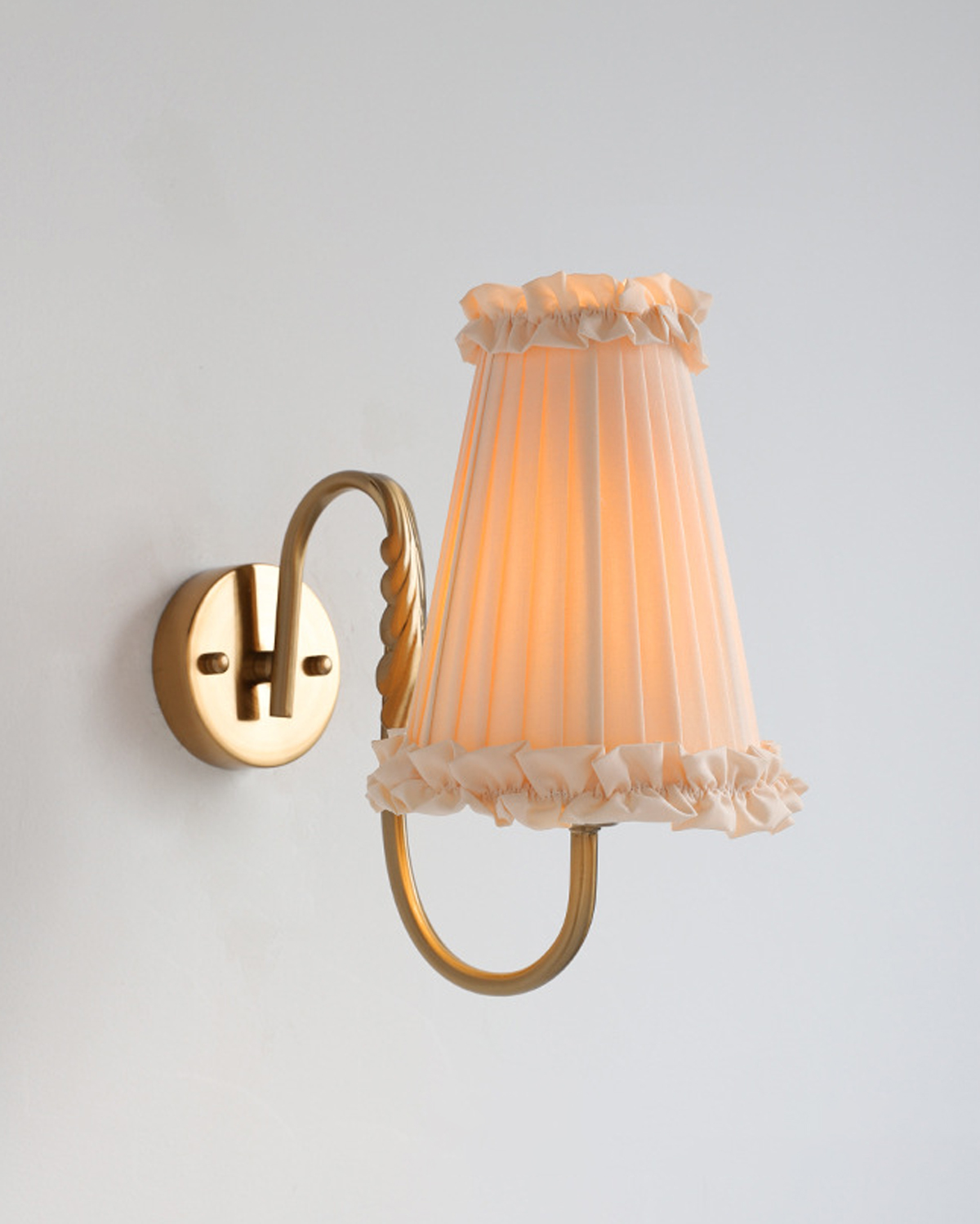 Pleated Ruffle Wall Sconce