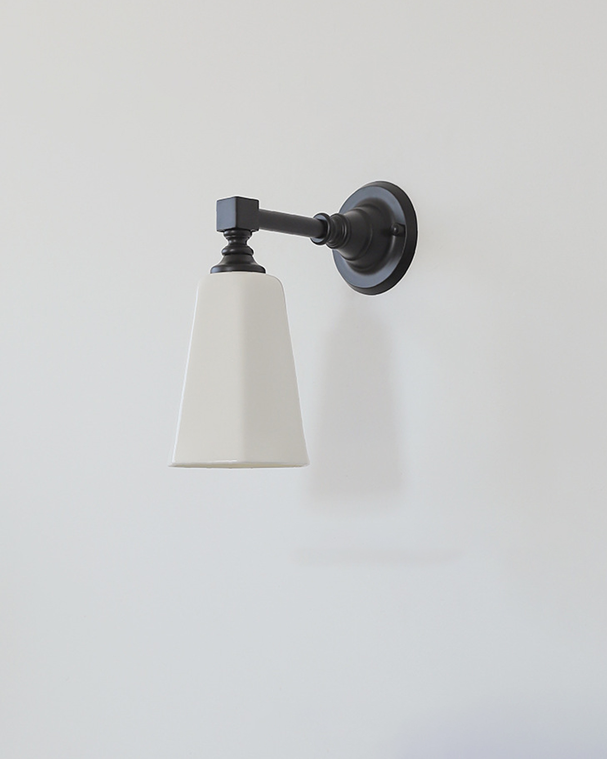 Aure Column Wall Sconce