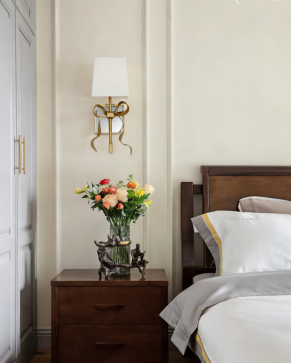 Keepsake Ribbon Wall Sconce