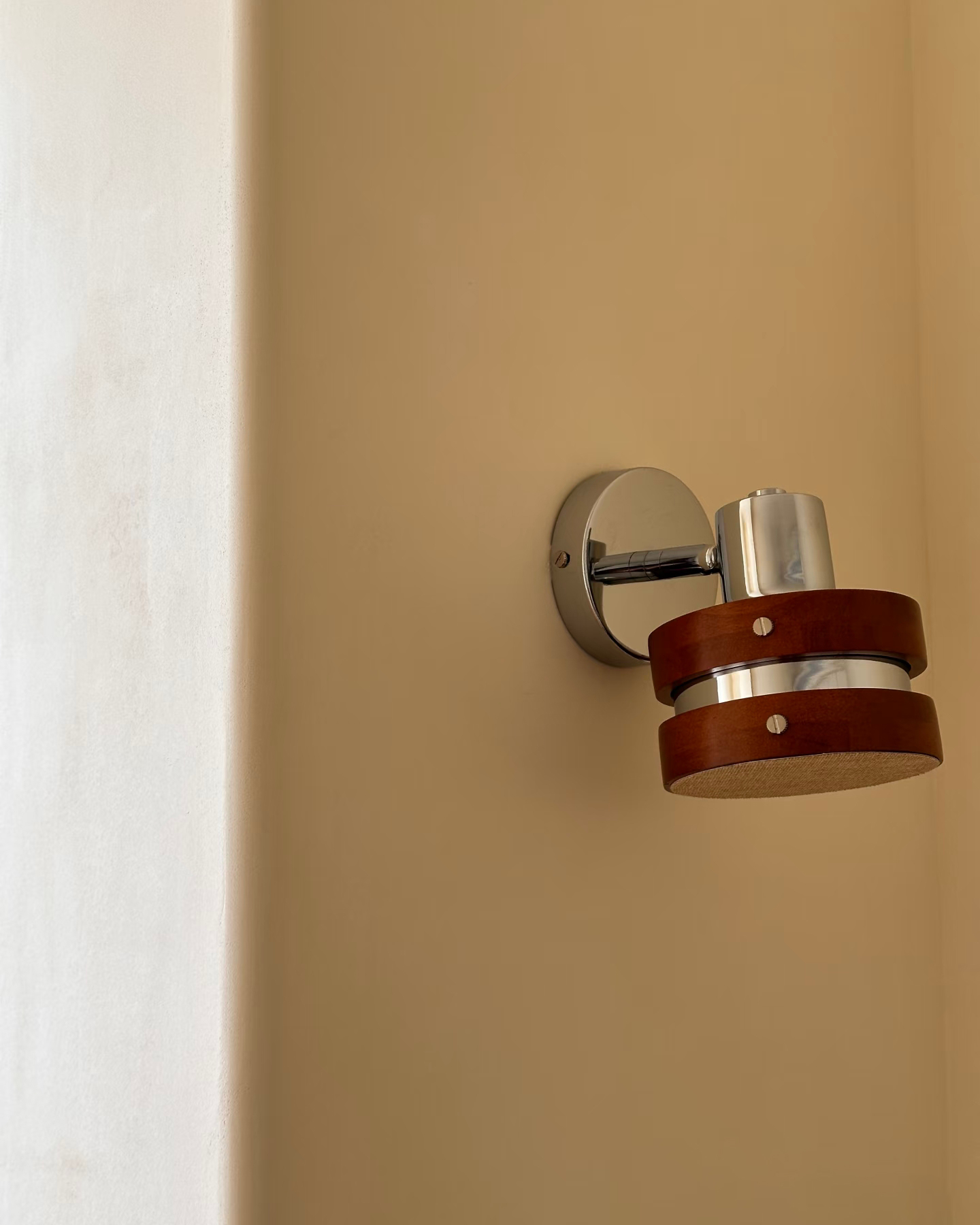 Woodwish Wall Lamp