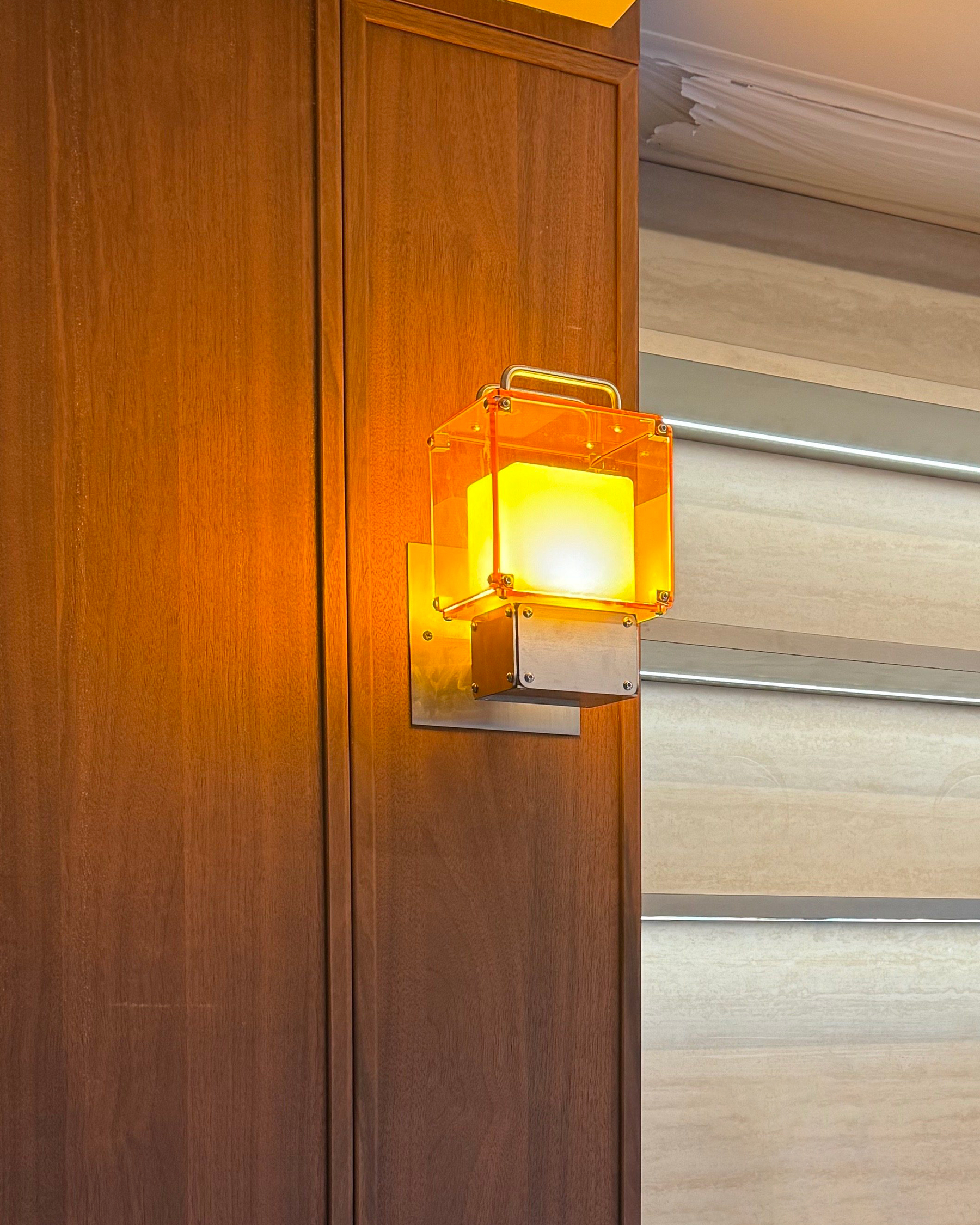 Amber Core Wall Lamp