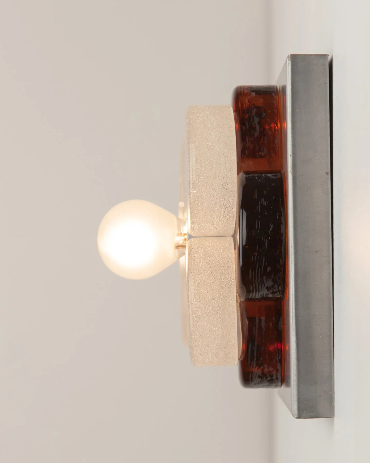 Maruno Ruby Clover Wall Lamp