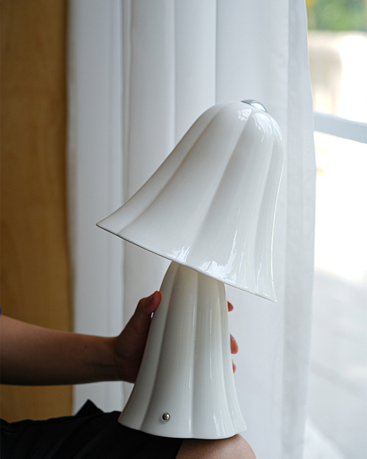 Luma Bud Ceramic Table Lamp