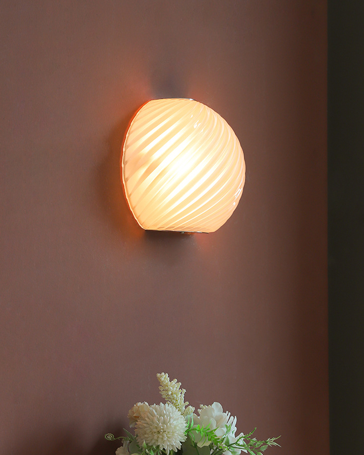 Aureo Pebble Wall Light