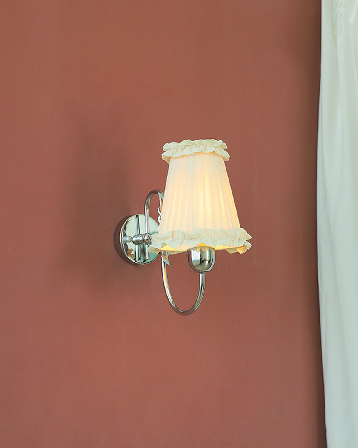 Pleated Ruffle Wall Sconce