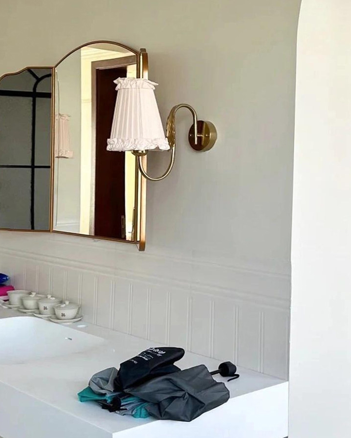 Pleated Ruffle Wall Sconce