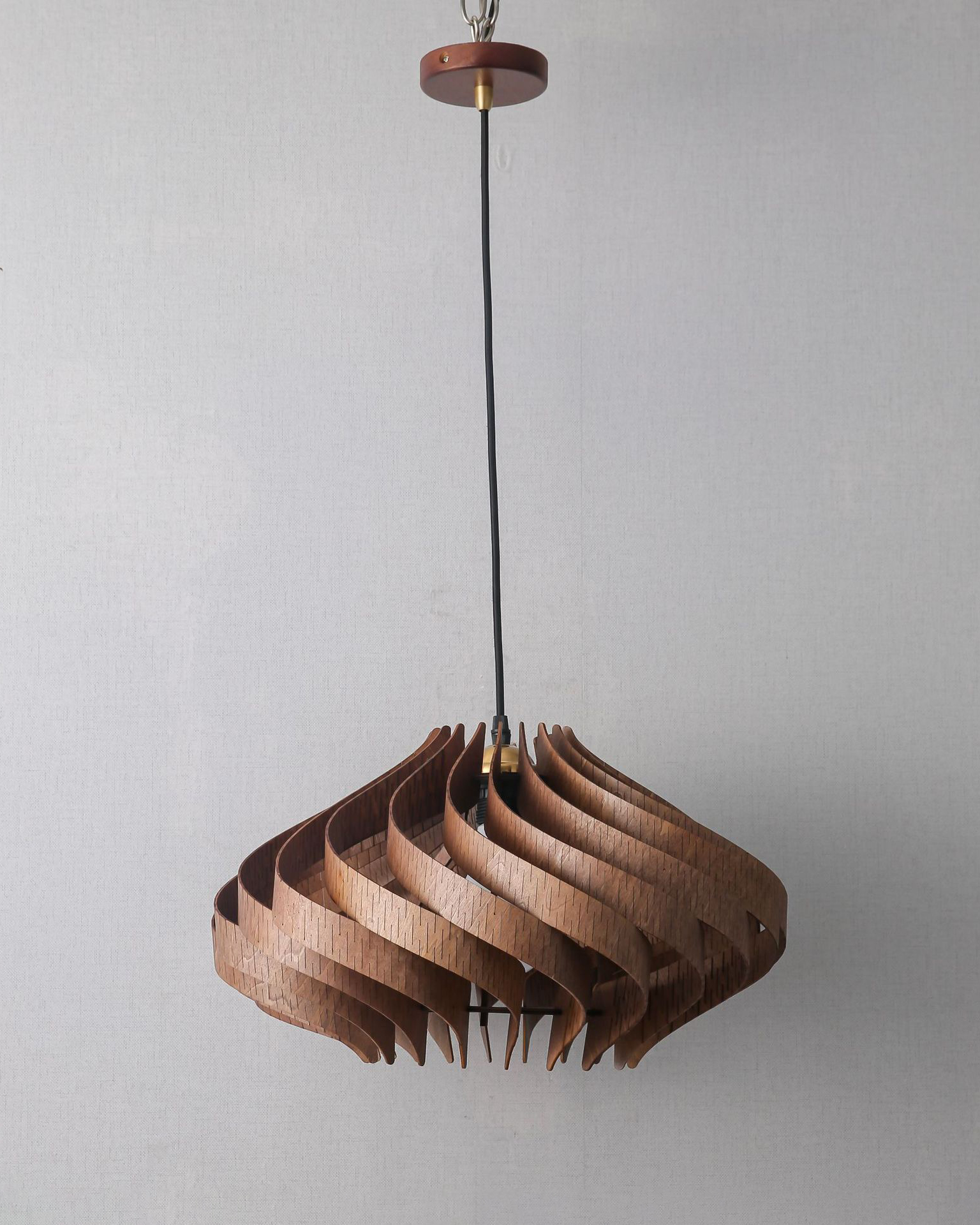 Neringa Wave Pendant Light