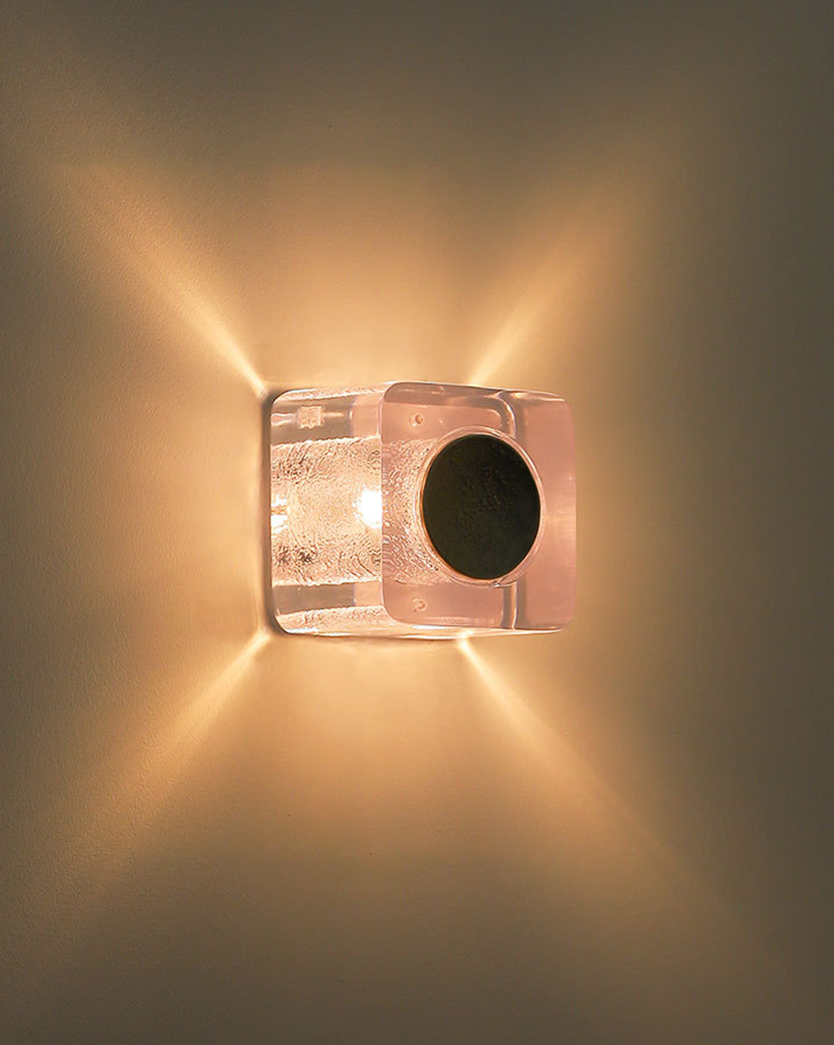 Glimmering Aurum Wall Light