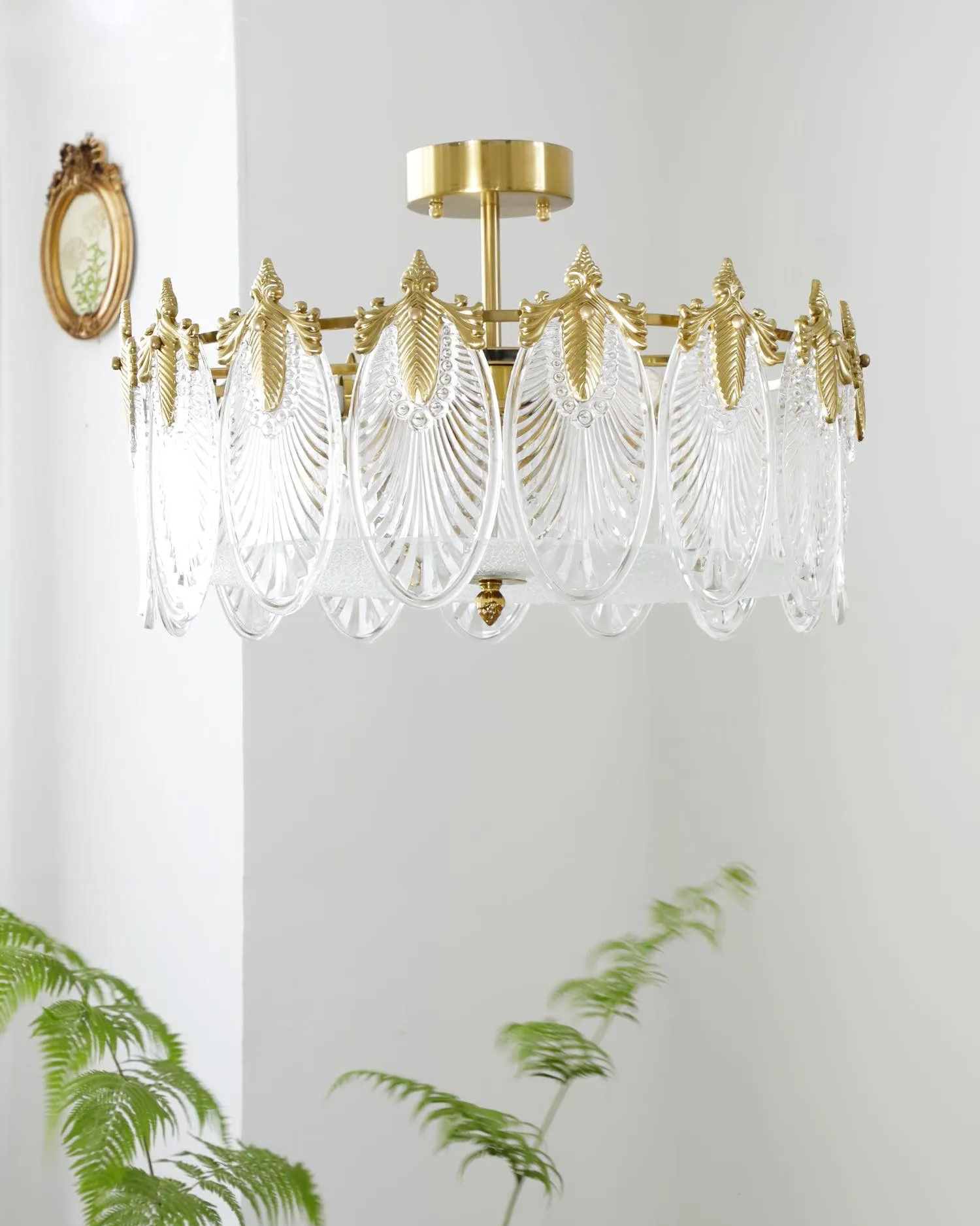 Decorative Pattern Glass Round Chandelier