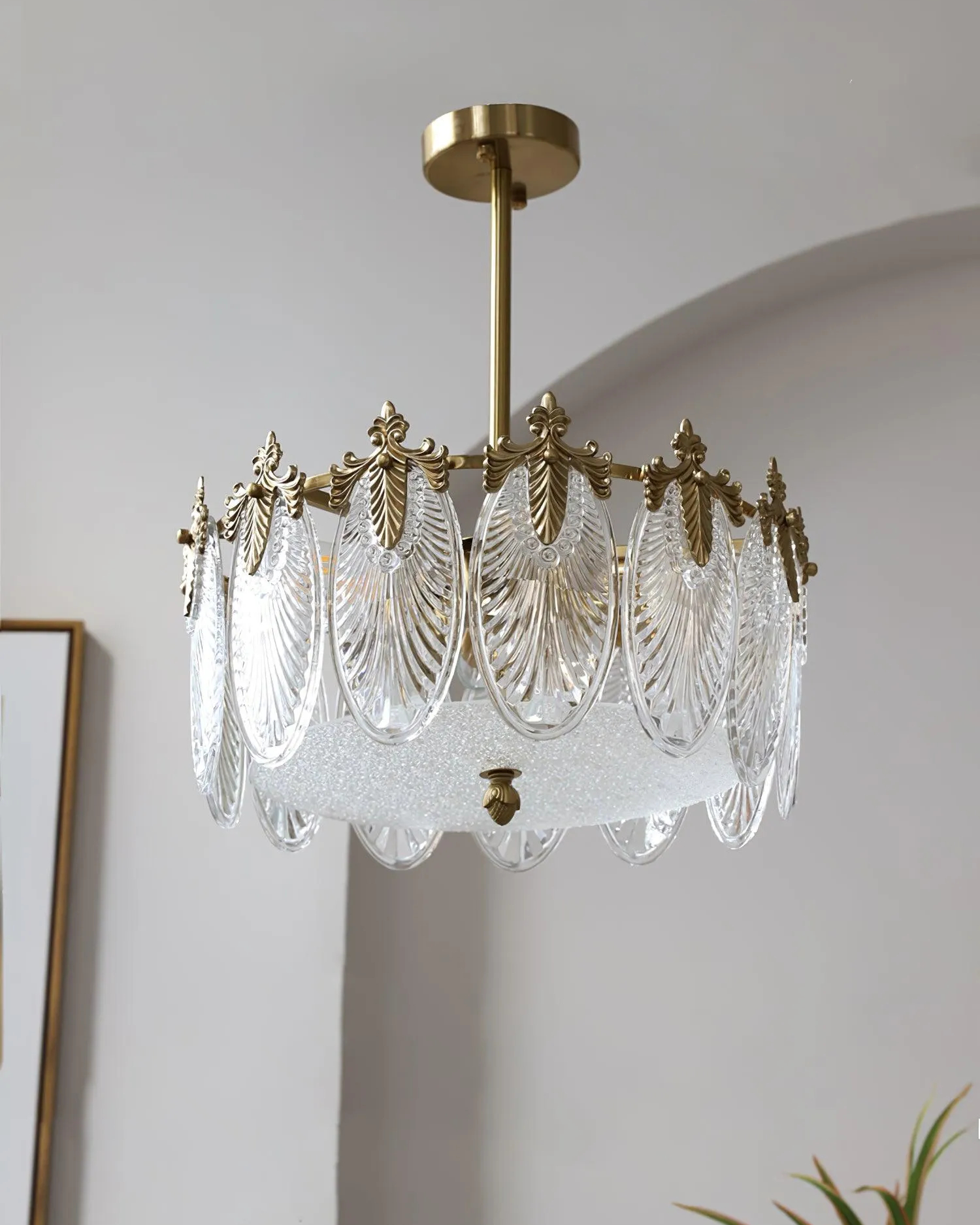 Decorative Pattern Glass Round Chandelier