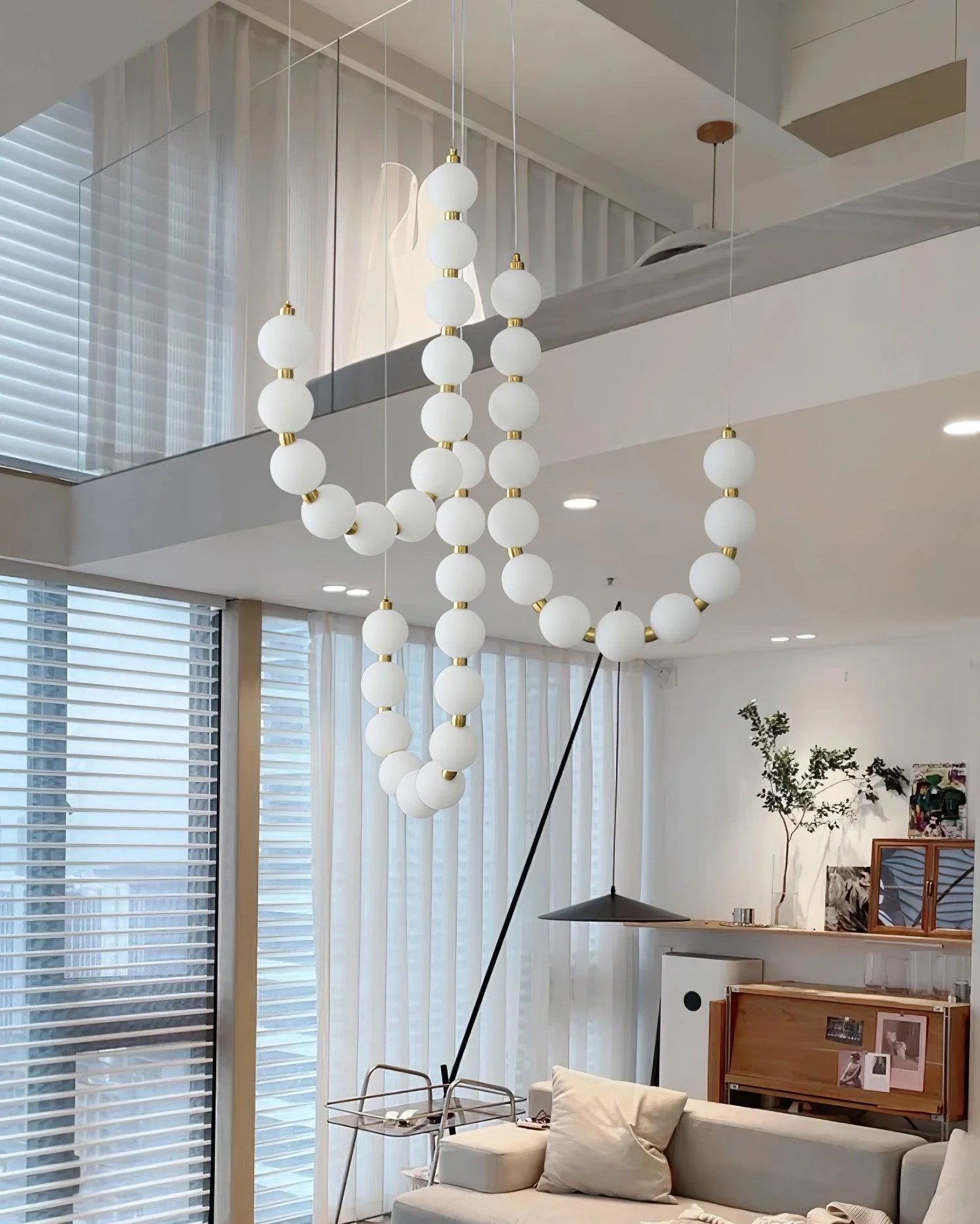 Acrylic Pearl Necklace Chandelier