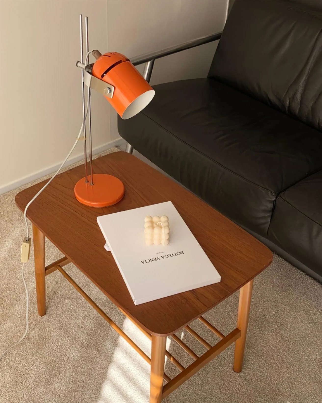Adjusta Liftable Desk Lamp