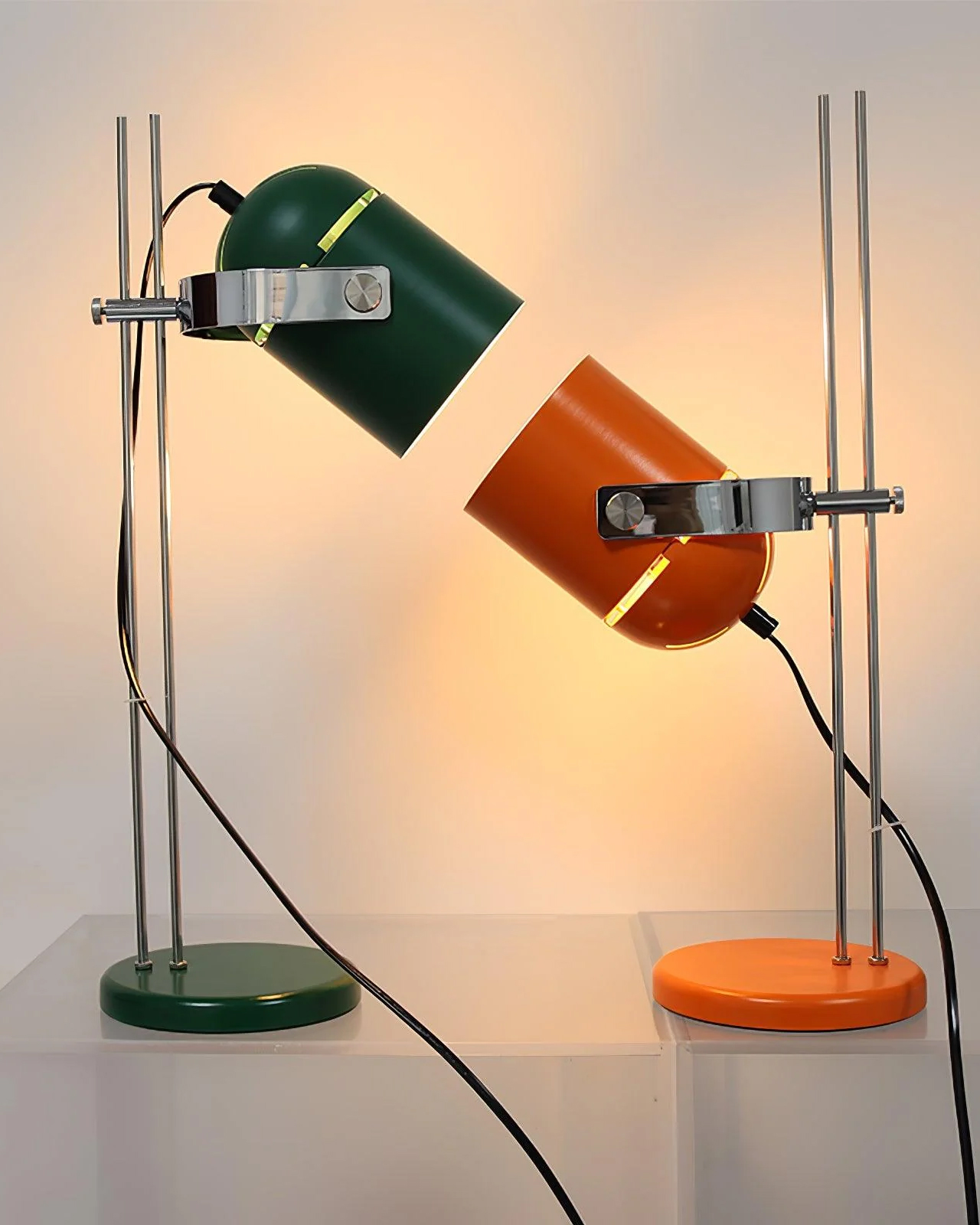 Adjusta Liftable Desk Lamp