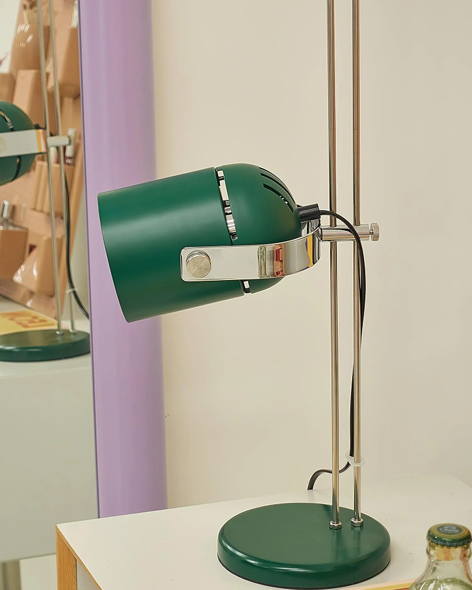 Adjusta Liftable Desk Lamp