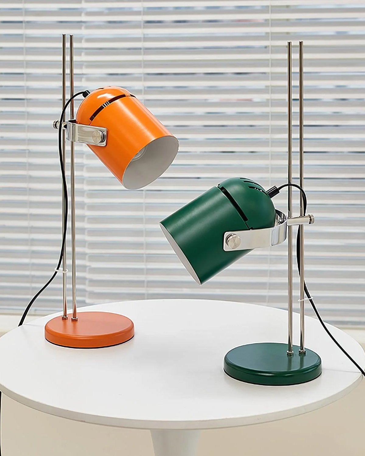 Adjusta Liftable Desk Lamp