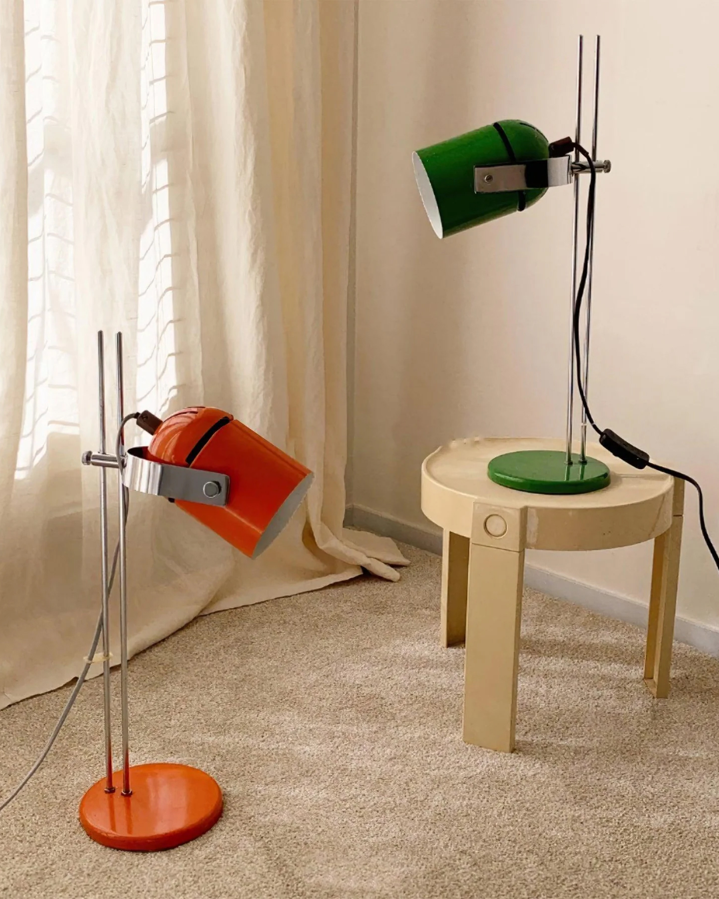 Adjusta Liftable Desk Lamp