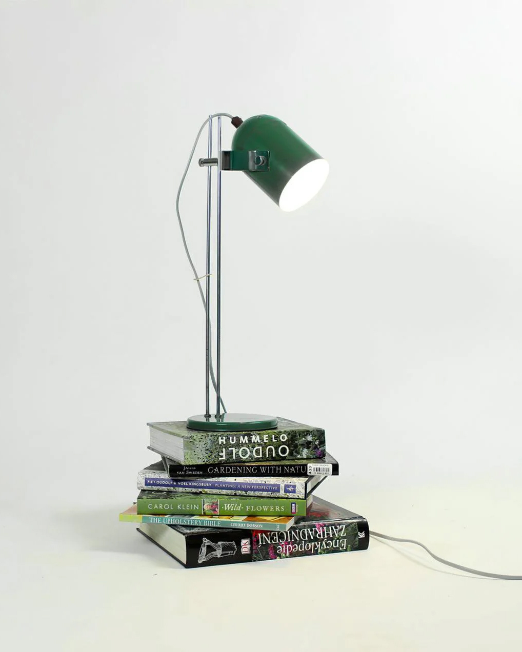 Adjusta Liftable Desk Lamp
