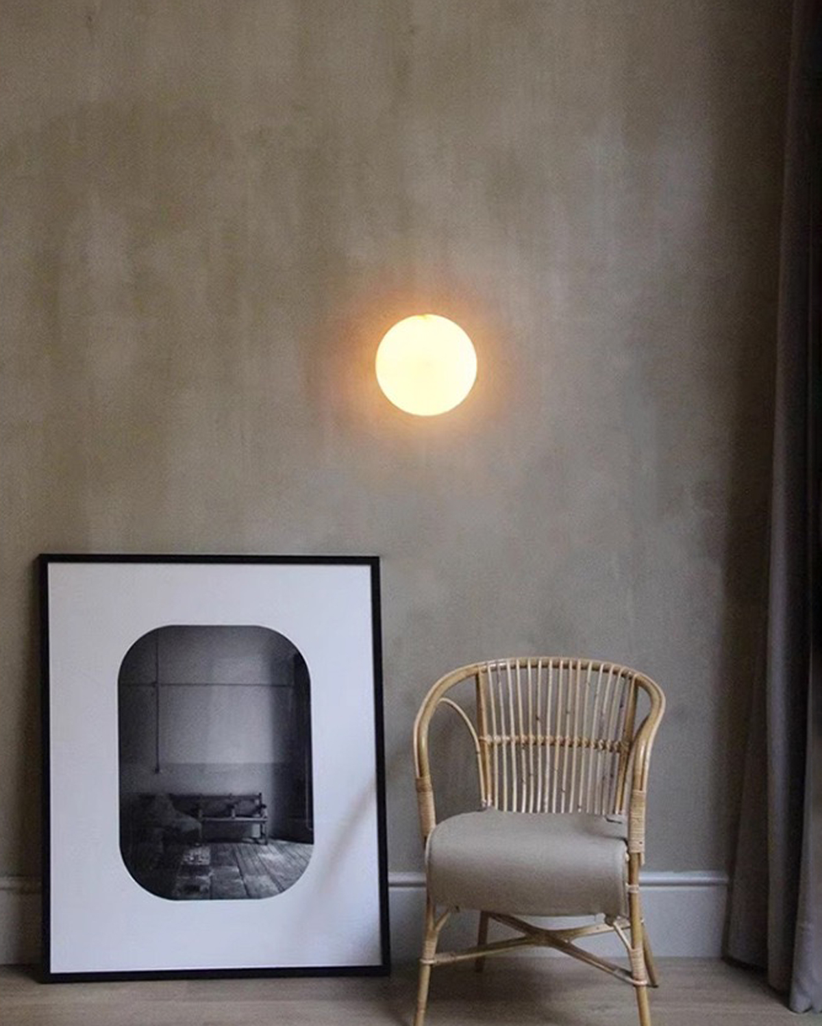 Aeria Alabaster Wall Light