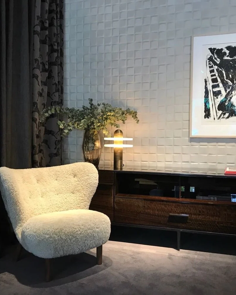 Alabaster Comet Table Lamp