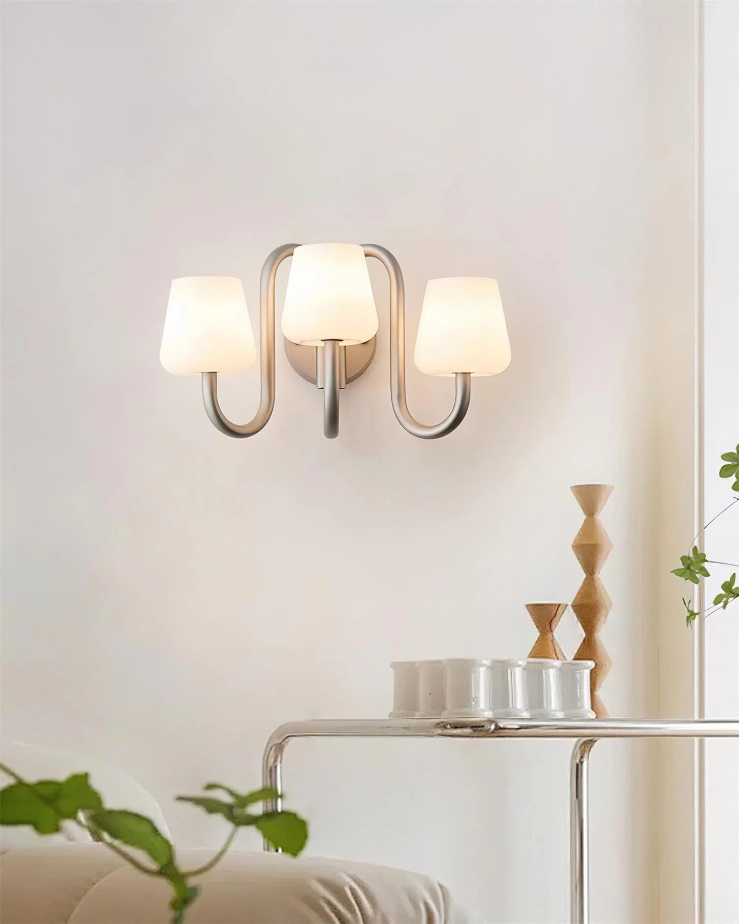 Apollo Wall Lamp
