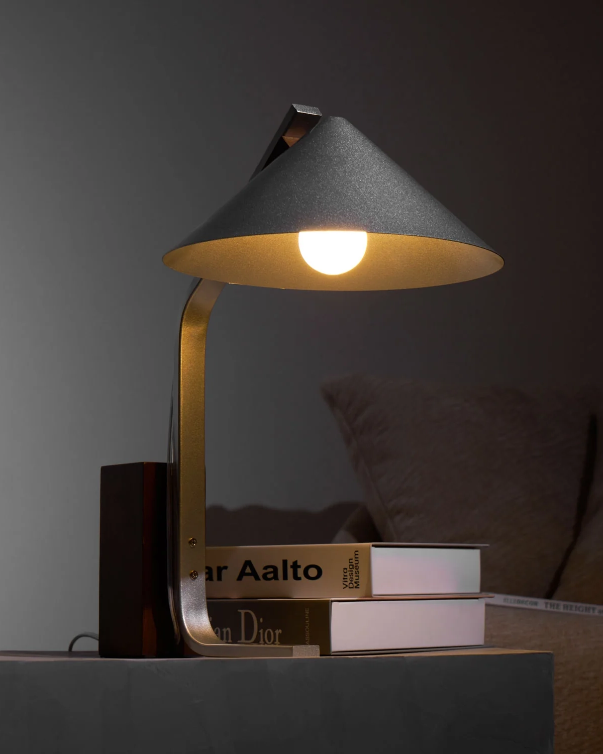 Arclune Desk Lamp