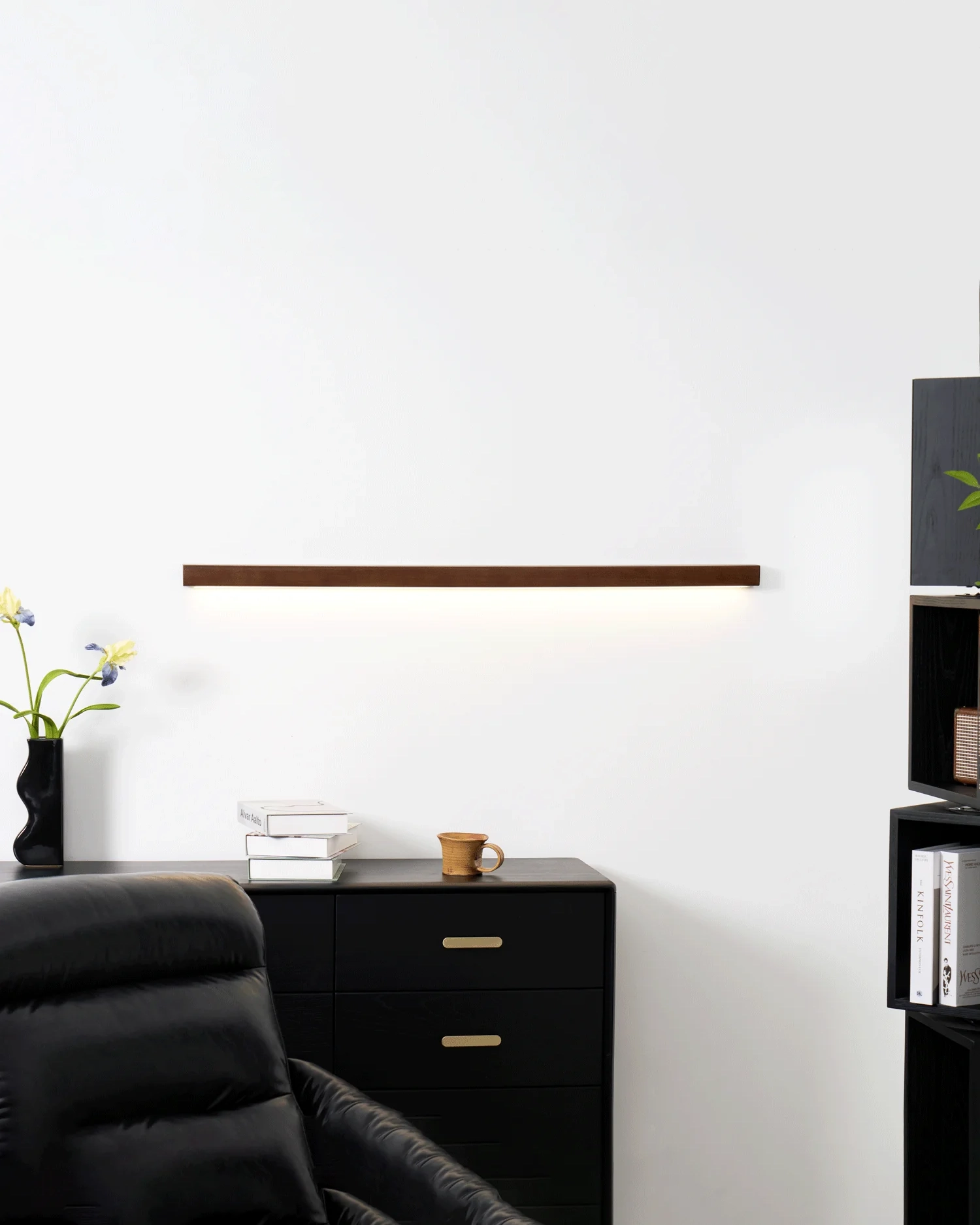 Arlo Linear Wood Wall Light