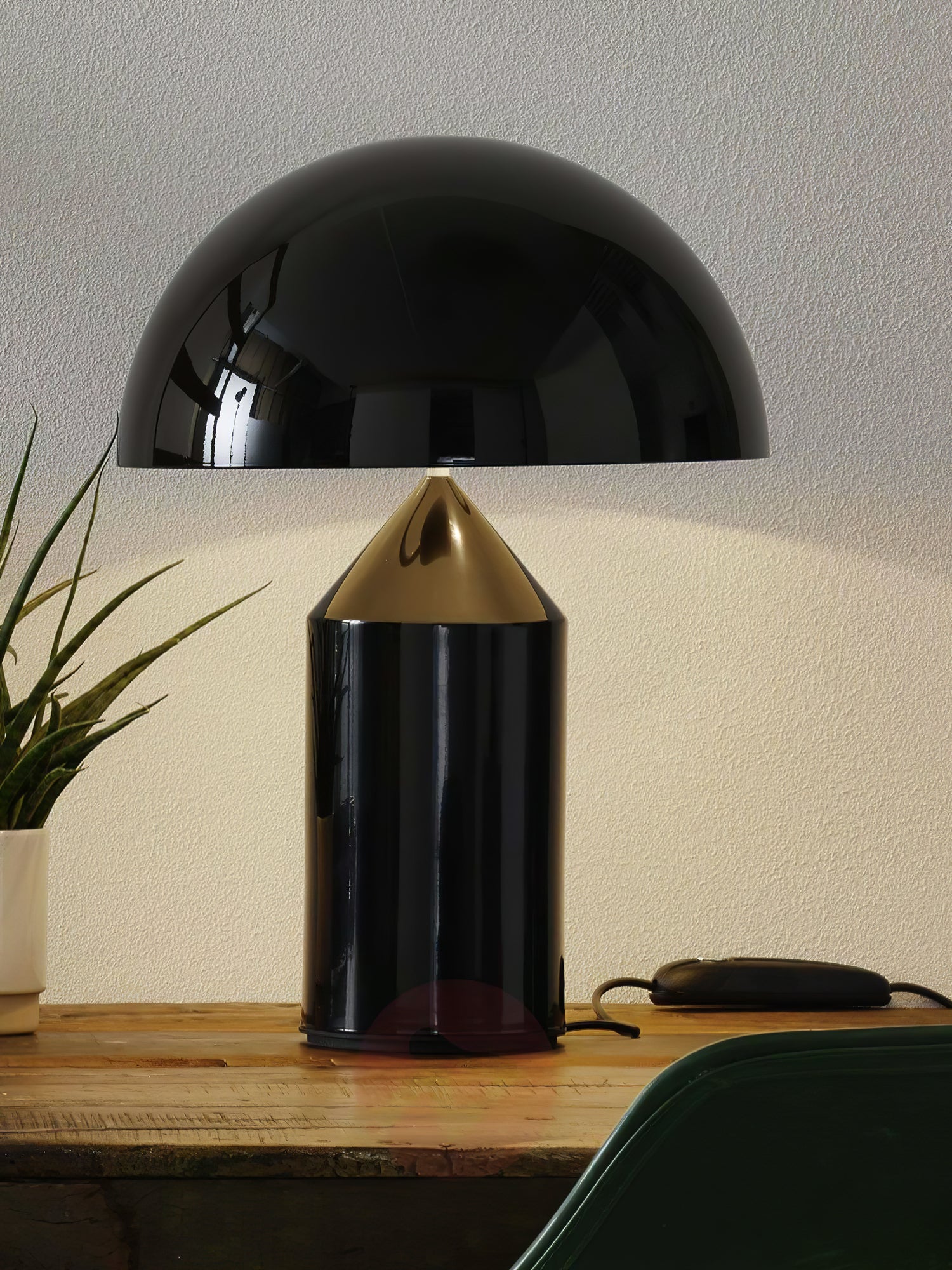 Atollo Metal Table Lamp-elegalight