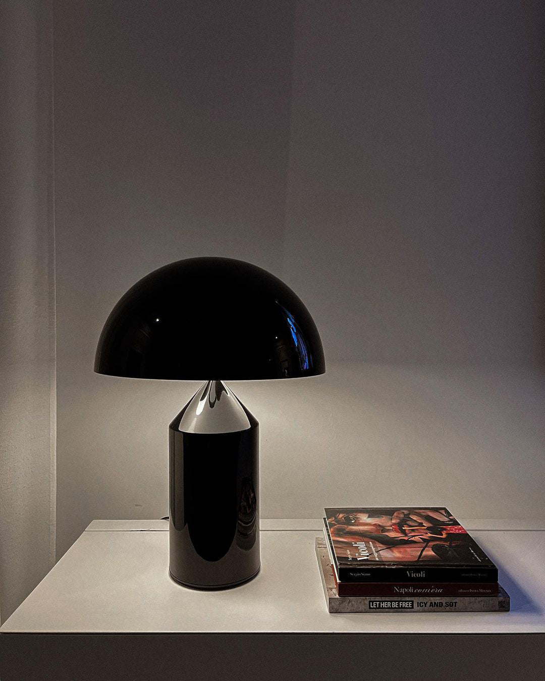 Atollo Metal Table Lamp-elegalight