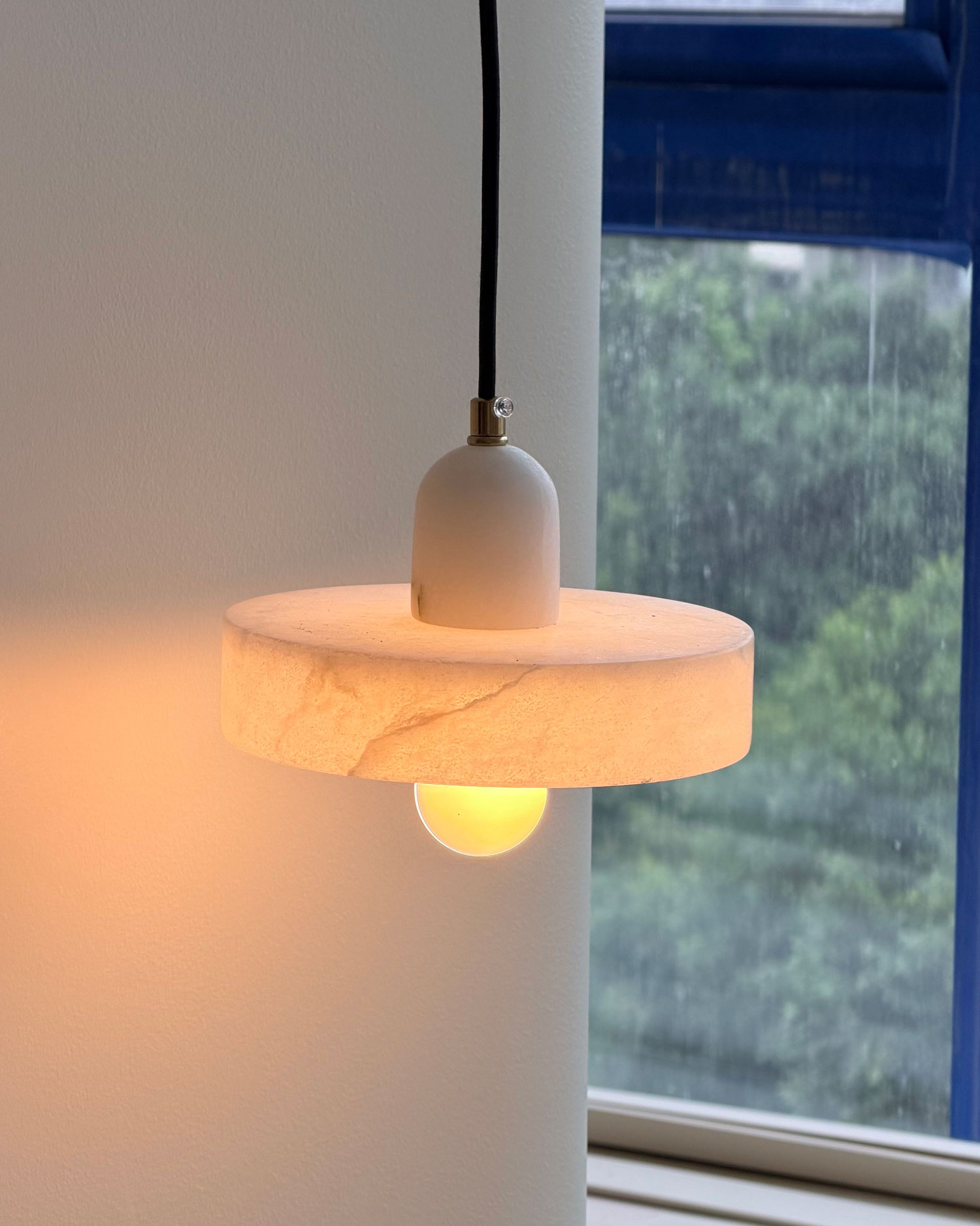 Aureole Alabaster Pendant Light