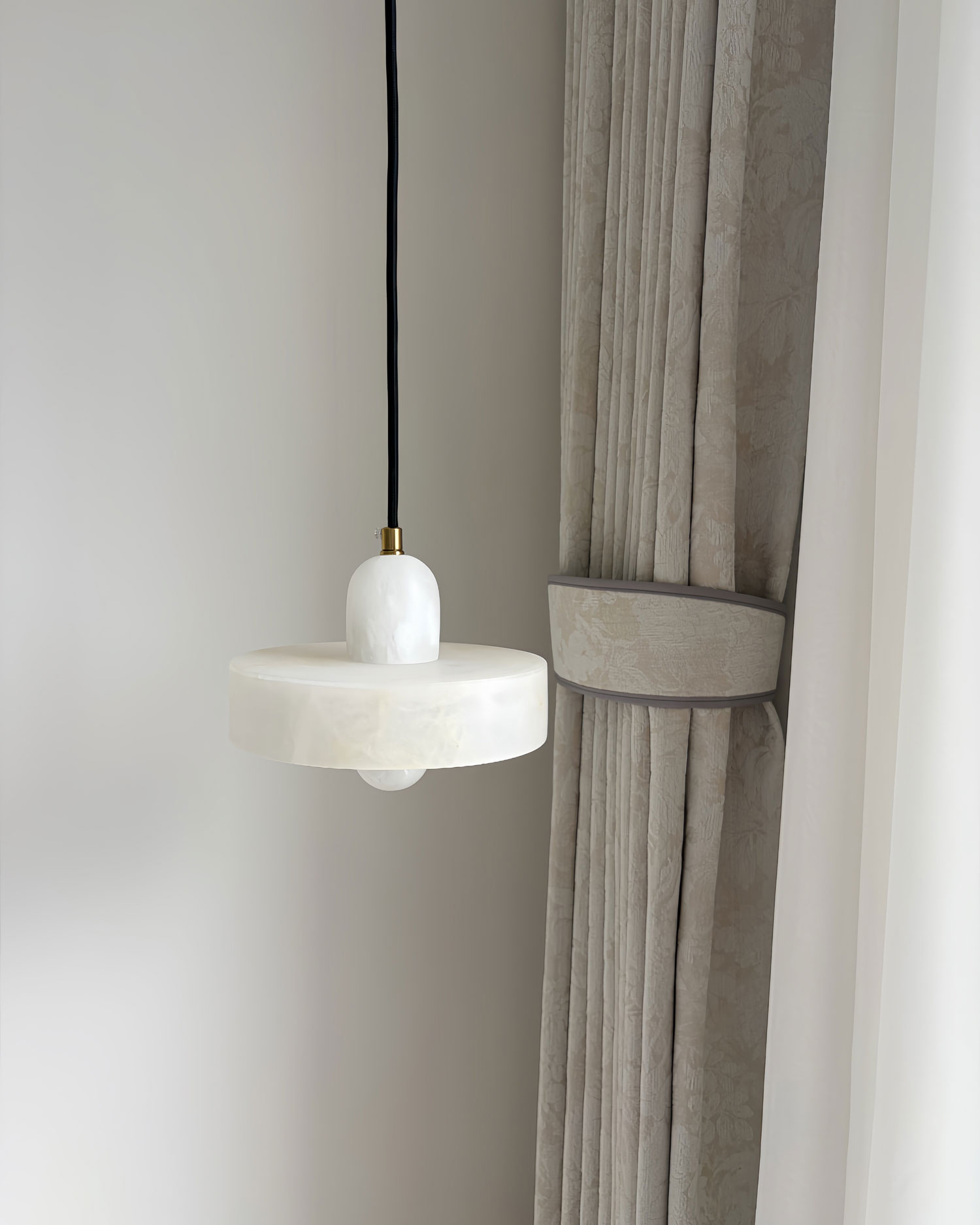 Aureole Alabaster Pendant Light